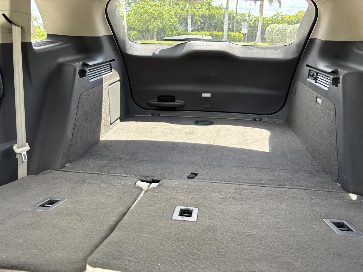 2016 WHITE /TAN Lincoln MKX Select (2LMTJ6KR8GB) with an 3.7L V6 DOHC 24V engine, 6A transmission, located at 11170 Summerlin Square Dr., Fort Myers Beach, FL, 33931, (239) 999-7777, 26.493546, -81.941628 - Carfax 2 Owner No Damage No Accidents! Back Up Camera Keyless Entry Bluetooth Navigation - Photo#44