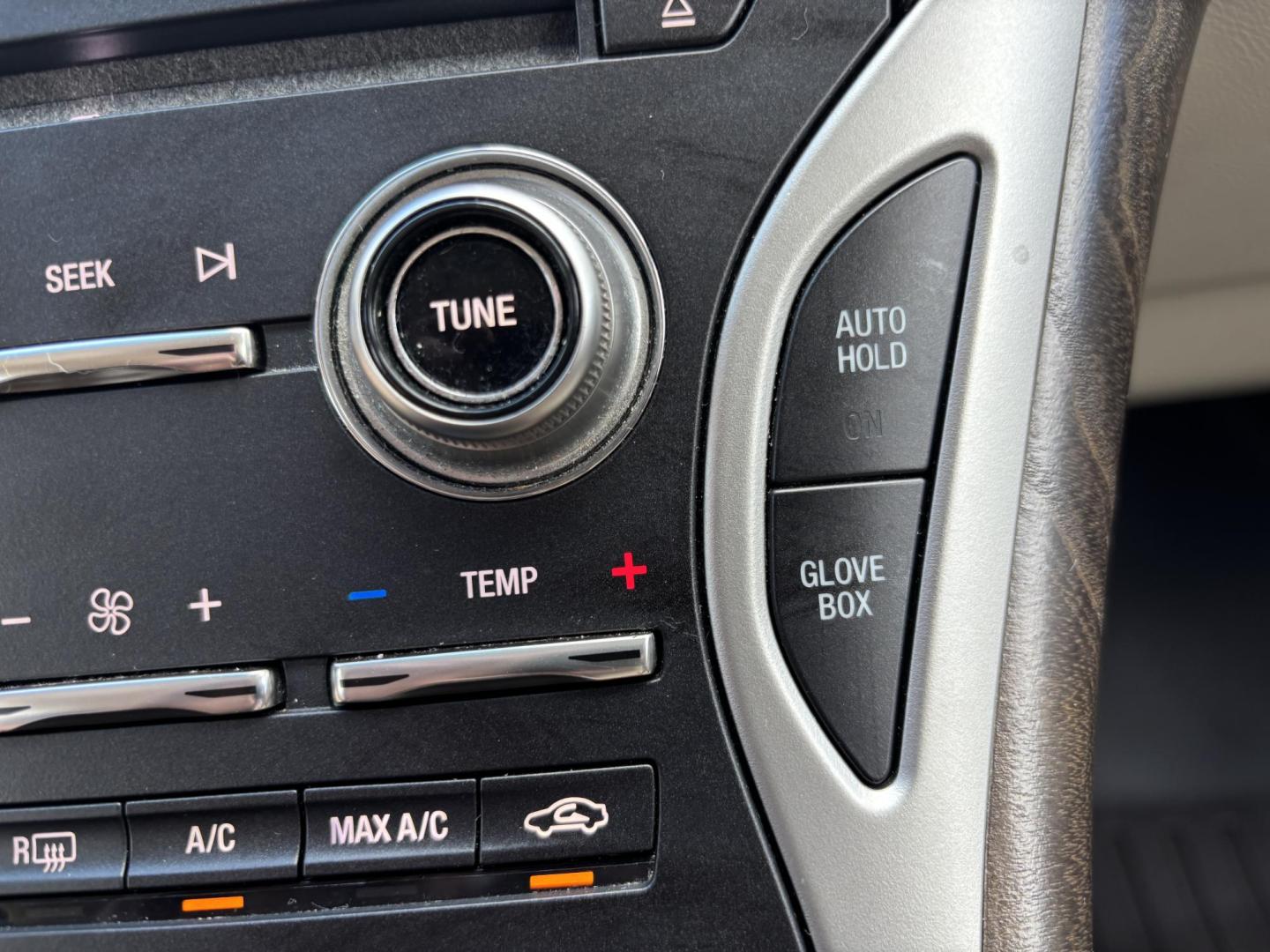 2016 WHITE /TAN Lincoln MKX Select (2LMTJ6KR8GB) with an 3.7L V6 DOHC 24V engine, 6A transmission, located at 11170 Summerlin Square Dr., Fort Myers Beach, FL, 33931, (239) 999-7777, 26.493546, -81.941628 - Carfax 2 Owner No Damage No Accidents! Back Up Camera Keyless Entry Bluetooth Navigation - Photo#35