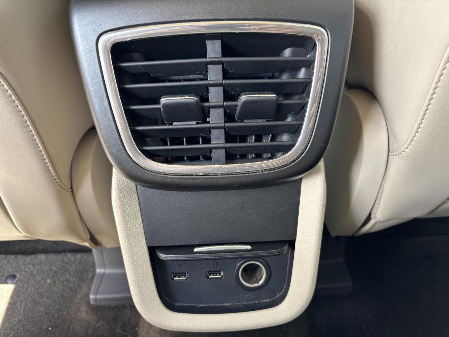 2016 WHITE /TAN Lincoln MKX Select (2LMTJ6KR8GB) with an 3.7L V6 DOHC 24V engine, 6A transmission, located at 11170 Summerlin Square Dr., Fort Myers Beach, FL, 33931, (239) 999-7777, 26.493546, -81.941628 - Carfax 2 Owner No Damage No Accidents! Back Up Camera Keyless Entry Bluetooth Navigation - Photo#16