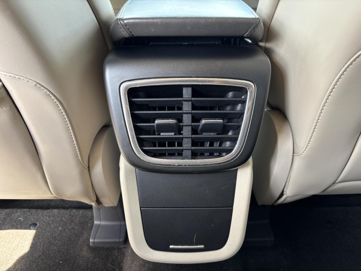 2016 WHITE /TAN Lincoln MKX Select (2LMTJ6KR8GB) with an 3.7L V6 DOHC 24V engine, 6A transmission, located at 11170 Summerlin Square Dr., Fort Myers Beach, FL, 33931, (239) 999-7777, 26.493546, -81.941628 - Carfax 2 Owner No Damage No Accidents! Back Up Camera Keyless Entry Bluetooth Navigation - Photo#15
