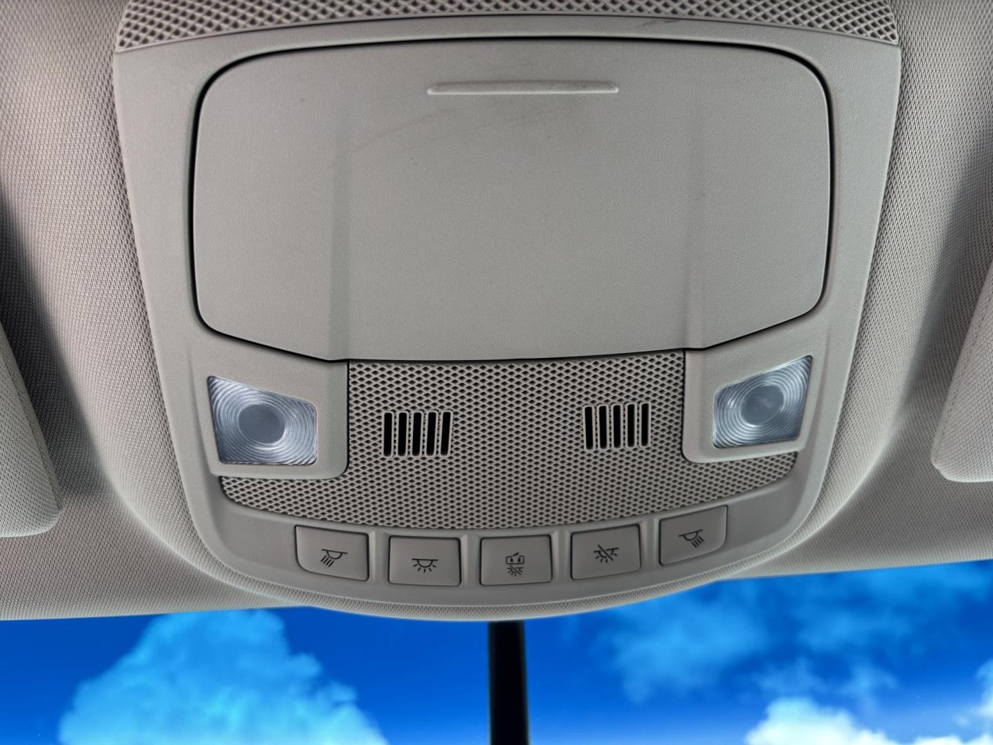2016 WHITE /TAN Lincoln MKX Select (2LMTJ6KR8GB) with an 3.7L V6 DOHC 24V engine, 6A transmission, located at 11170 Summerlin Square Dr., Fort Myers Beach, FL, 33931, (239) 999-7777, 26.493546, -81.941628 - Carfax 2 Owner No Damage No Accidents! Back Up Camera Keyless Entry Bluetooth Navigation - Photo#36