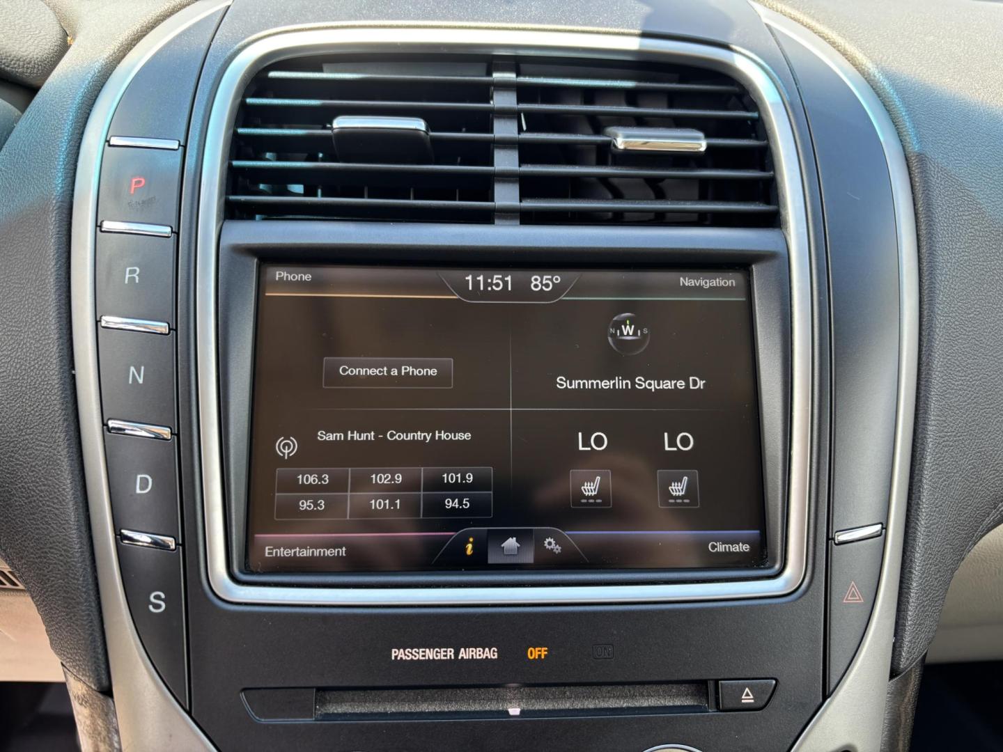 2016 WHITE /TAN Lincoln MKX Select (2LMTJ6KR8GB) with an 3.7L V6 DOHC 24V engine, 6A transmission, located at 11170 Summerlin Square Dr., Fort Myers Beach, FL, 33931, (239) 999-7777, 26.493546, -81.941628 - Carfax 2 Owner No Damage No Accidents! Back Up Camera Keyless Entry Bluetooth Navigation - Photo#31