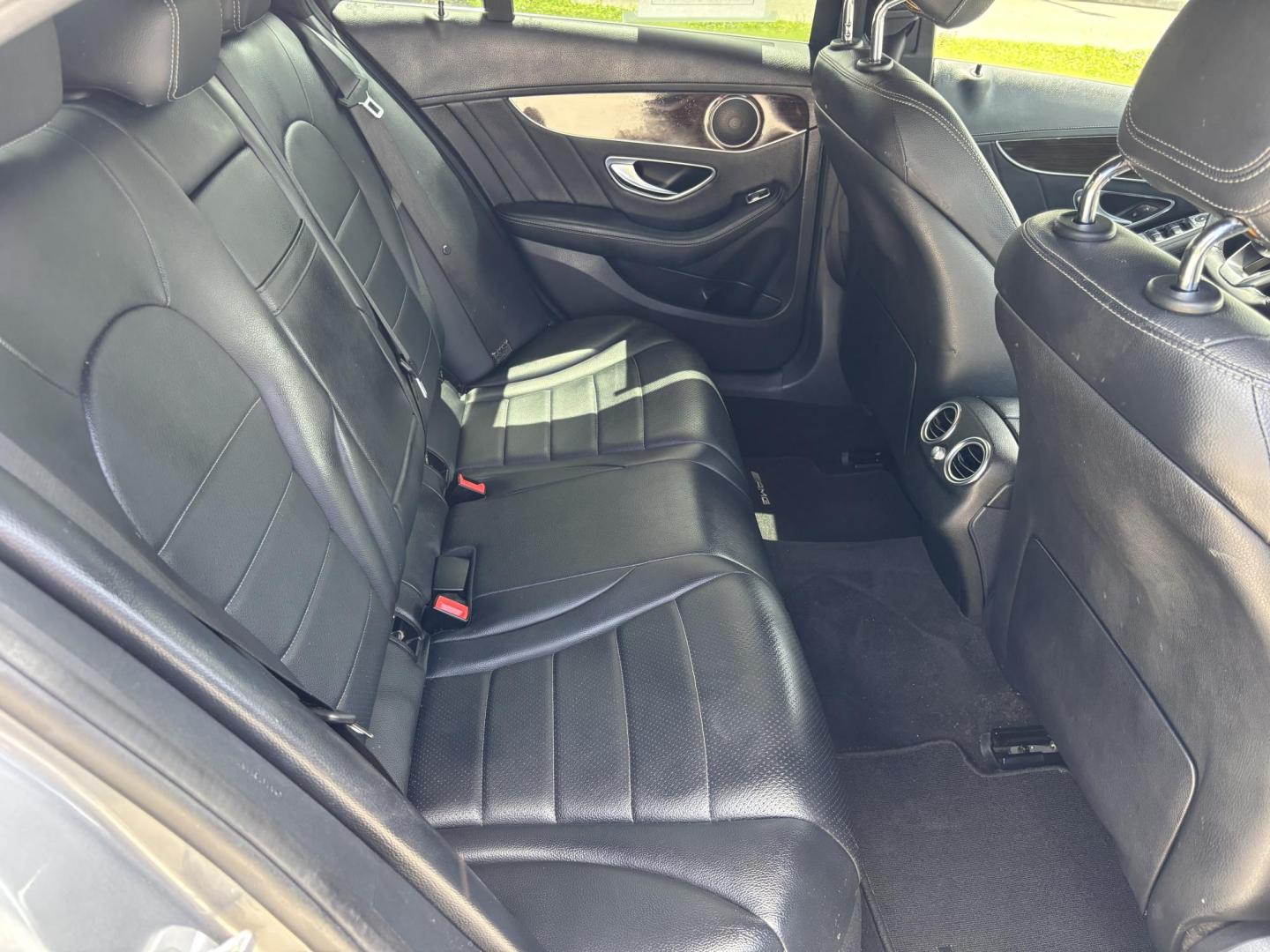 2016 SILVER Mercedes-Benz C-Class C300 Sedan (55SWF4JBXGU) with an 2.0L L4 DOHC 16V engine, 7A transmission, located at 11170 Summerlin Square Dr., Fort Myers Beach, FL, 33931, (239) 999-7777, 26.493546, -81.941628 - Photo#14