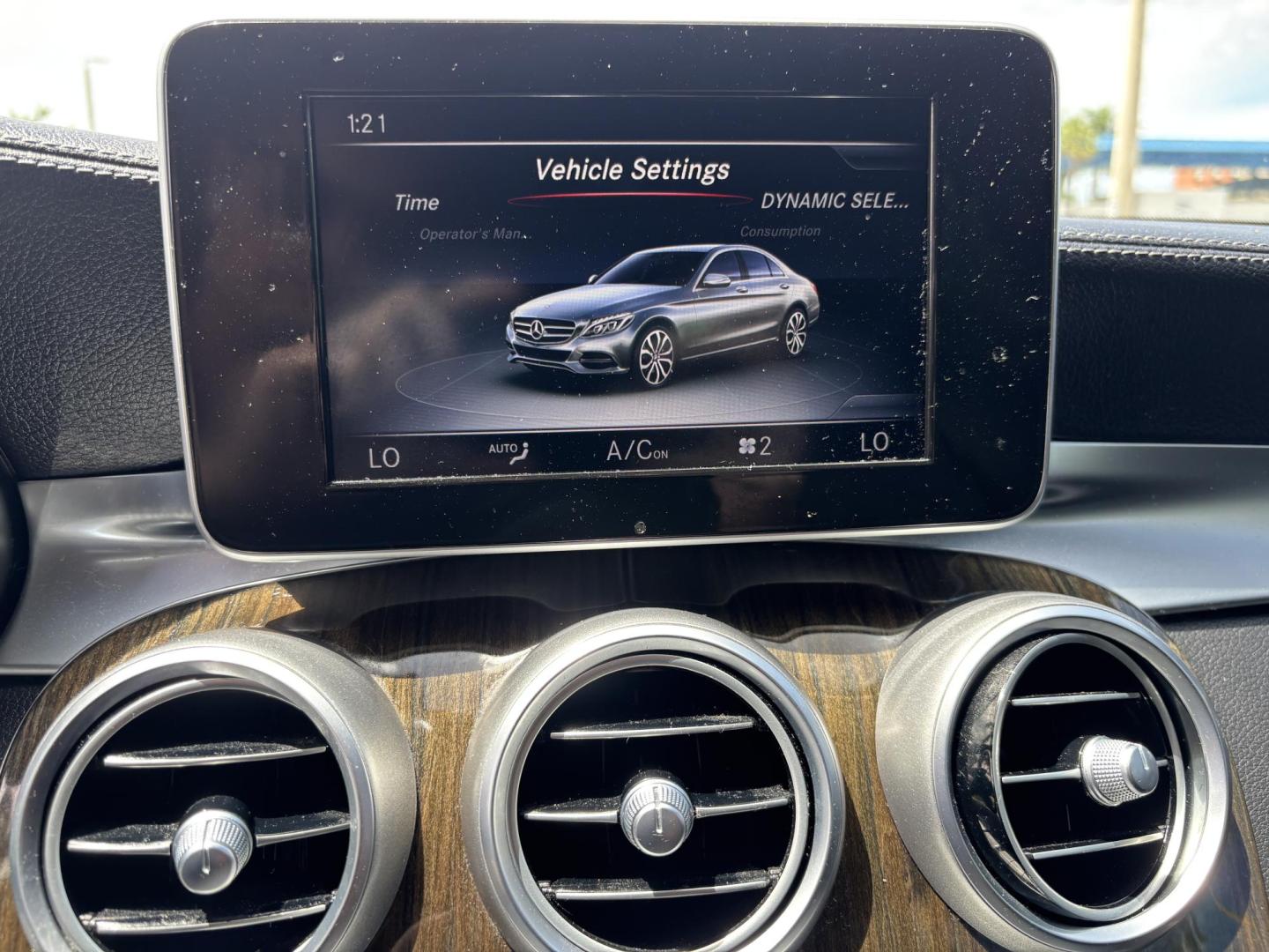 2016 SILVER Mercedes-Benz C-Class C300 Sedan (55SWF4JBXGU) with an 2.0L L4 DOHC 16V engine, 7A transmission, located at 11170 Summerlin Square Dr., Fort Myers Beach, FL, 33931, (239) 999-7777, 26.493546, -81.941628 - Photo#33