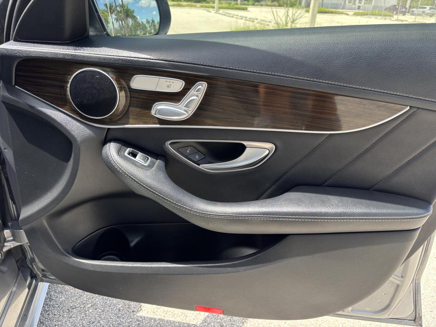 2016 SILVER Mercedes-Benz C-Class C300 Sedan (55SWF4JBXGU) with an 2.0L L4 DOHC 16V engine, 7A transmission, located at 11170 Summerlin Square Dr., Fort Myers Beach, FL, 33931, (239) 999-7777, 26.493546, -81.941628 - Photo#40