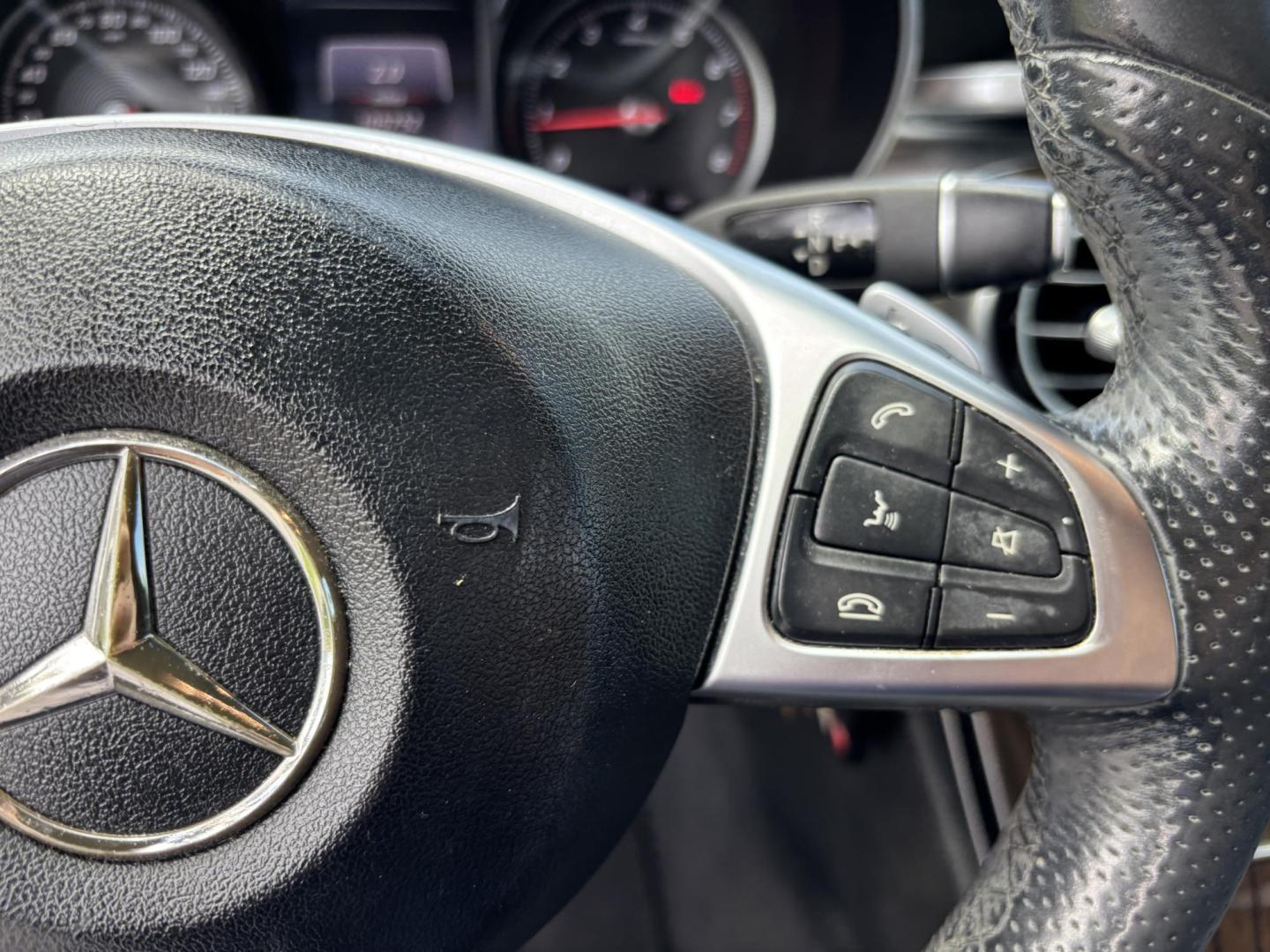 2016 SILVER Mercedes-Benz C-Class C300 Sedan (55SWF4JBXGU) with an 2.0L L4 DOHC 16V engine, 7A transmission, located at 11170 Summerlin Square Dr., Fort Myers Beach, FL, 33931, (239) 999-7777, 26.493546, -81.941628 - Photo#27