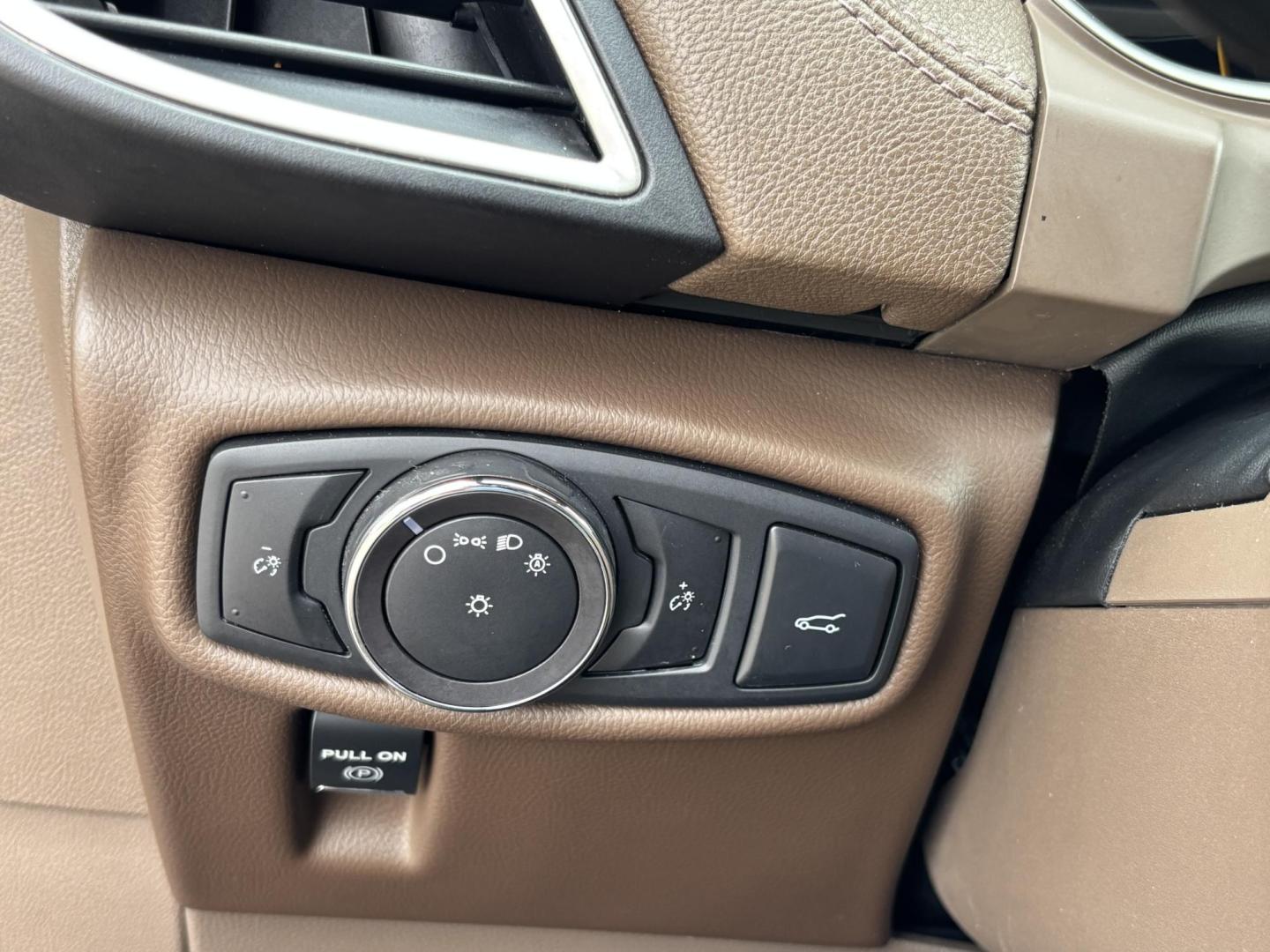 2017 BLUE Lincoln MKX Reserve AWD (2LMPJ8LP2HB) with an 2.7L V6 DOHC 24V engine, 6A transmission, located at 11170 Summerlin Square Dr., Fort Myers Beach, FL, 33931, (239) 999-7777, 26.493546, -81.941628 - Carfax 2 Owner Sale Price $12,900 Carfax Value $14,810 - Photo#23