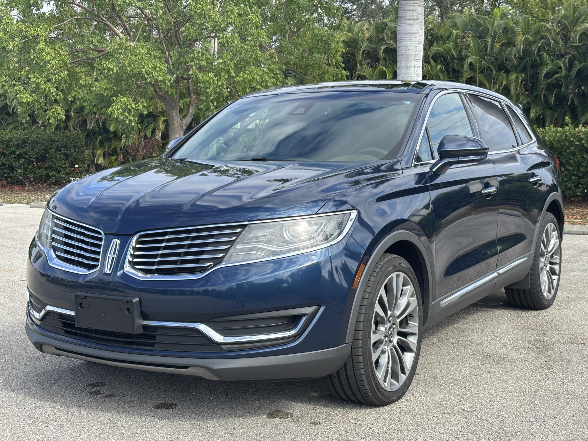 photo of 2017 Lincoln MKX Reserve AWD