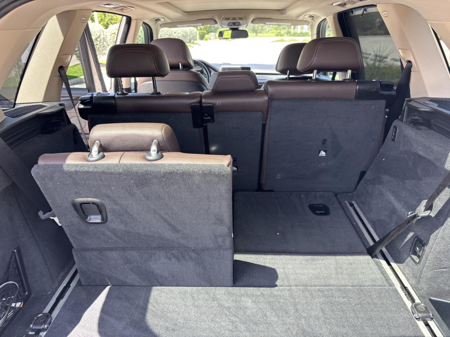 2015 BMW X5 xDrive35i (5UXKR0C56F0) with an 3.0L L6 DOHC 24V engine, 8-Speed Automatic transmission, located at 11170 Summerlin Square Dr., Fort Myers Beach, FL, 33931, (239) 999-7777, 26.493546, -81.941628 - 3rd Row - Photo#22