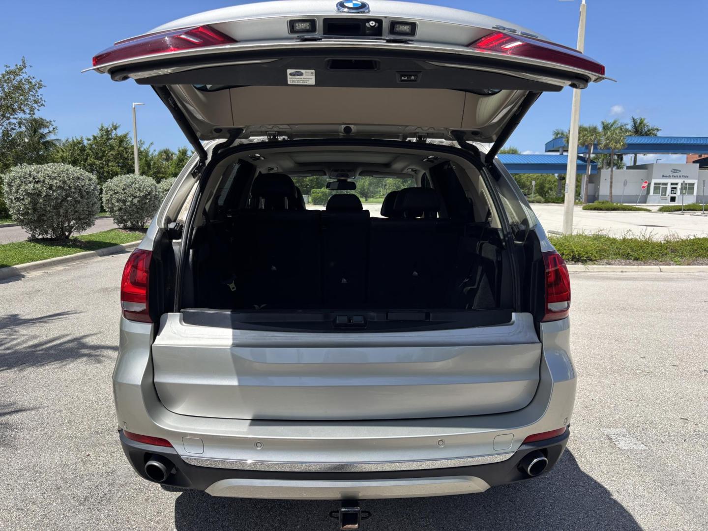2015 BMW X5 xDrive35i (5UXKR0C56F0) with an 3.0L L6 DOHC 24V engine, 8-Speed Automatic transmission, located at 11170 Summerlin Square Dr., Fort Myers Beach, FL, 33931, (239) 999-7777, 26.493546, -81.941628 - 3rd Row - Photo#19