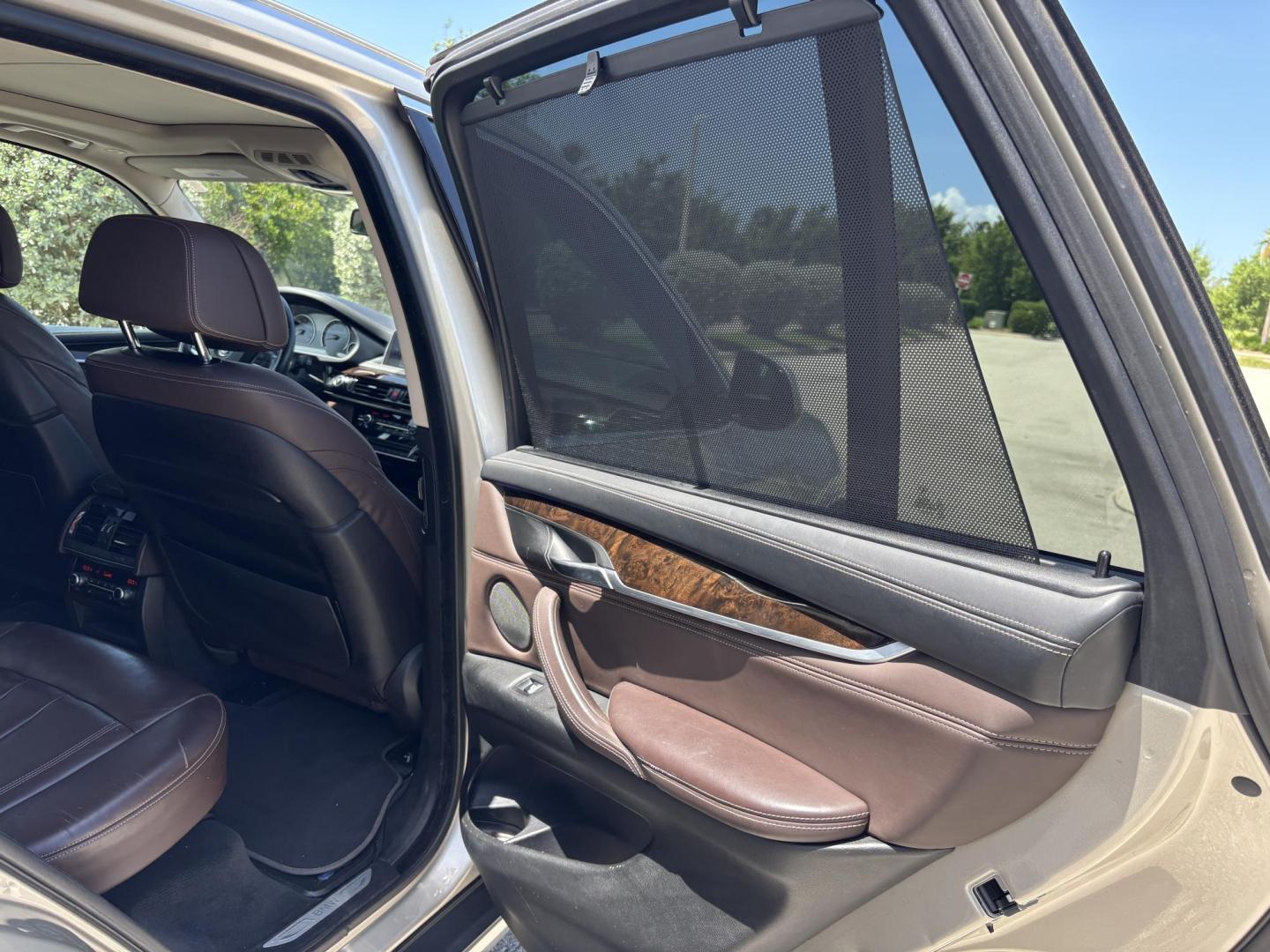 2015 BMW X5 xDrive35i (5UXKR0C56F0) with an 3.0L L6 DOHC 24V engine, 8-Speed Automatic transmission, located at 11170 Summerlin Square Dr., Fort Myers Beach, FL, 33931, (239) 999-7777, 26.493546, -81.941628 - 3rd Row - Photo#17