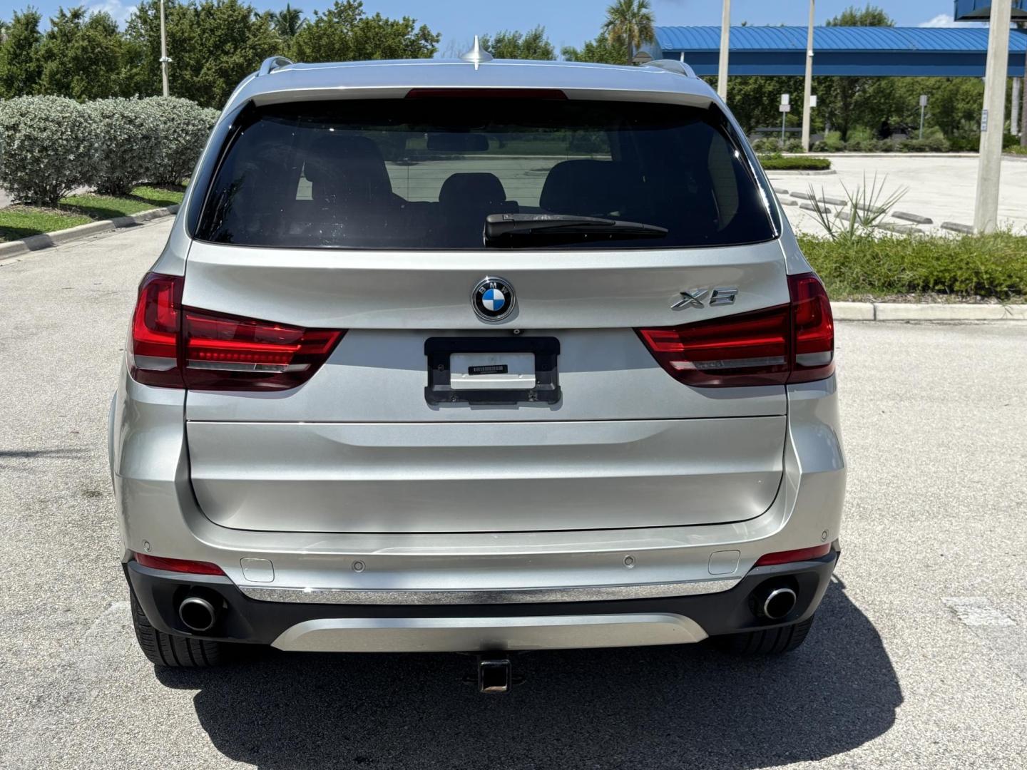 2015 BMW X5 xDrive35i (5UXKR0C56F0) with an 3.0L L6 DOHC 24V engine, 8-Speed Automatic transmission, located at 11170 Summerlin Square Dr., Fort Myers Beach, FL, 33931, (239) 999-7777, 26.493546, -81.941628 - 3rd Row - Photo#5