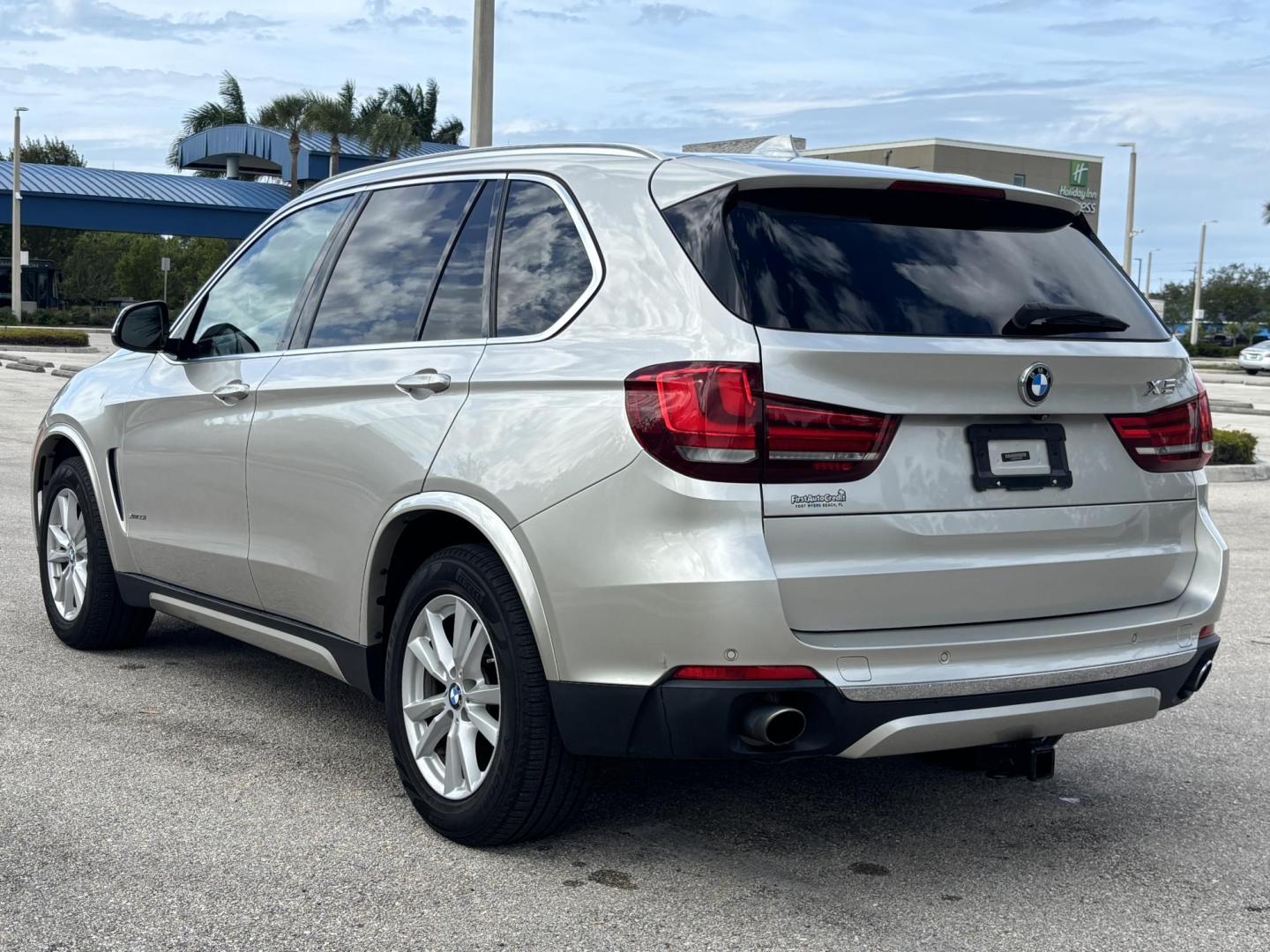 2015 SILVER /BROWN BMW X5 xDrive35i (5UXKR0C56F0) with an 3.0L L6 DOHC 24V engine, 8-Speed Automatic transmission, located at 11170 Summerlin Square Dr., Fort Myers Beach, FL, 33931, (239) 999-7777, 26.493546, -81.941628 - 3rd Row - Photo#11