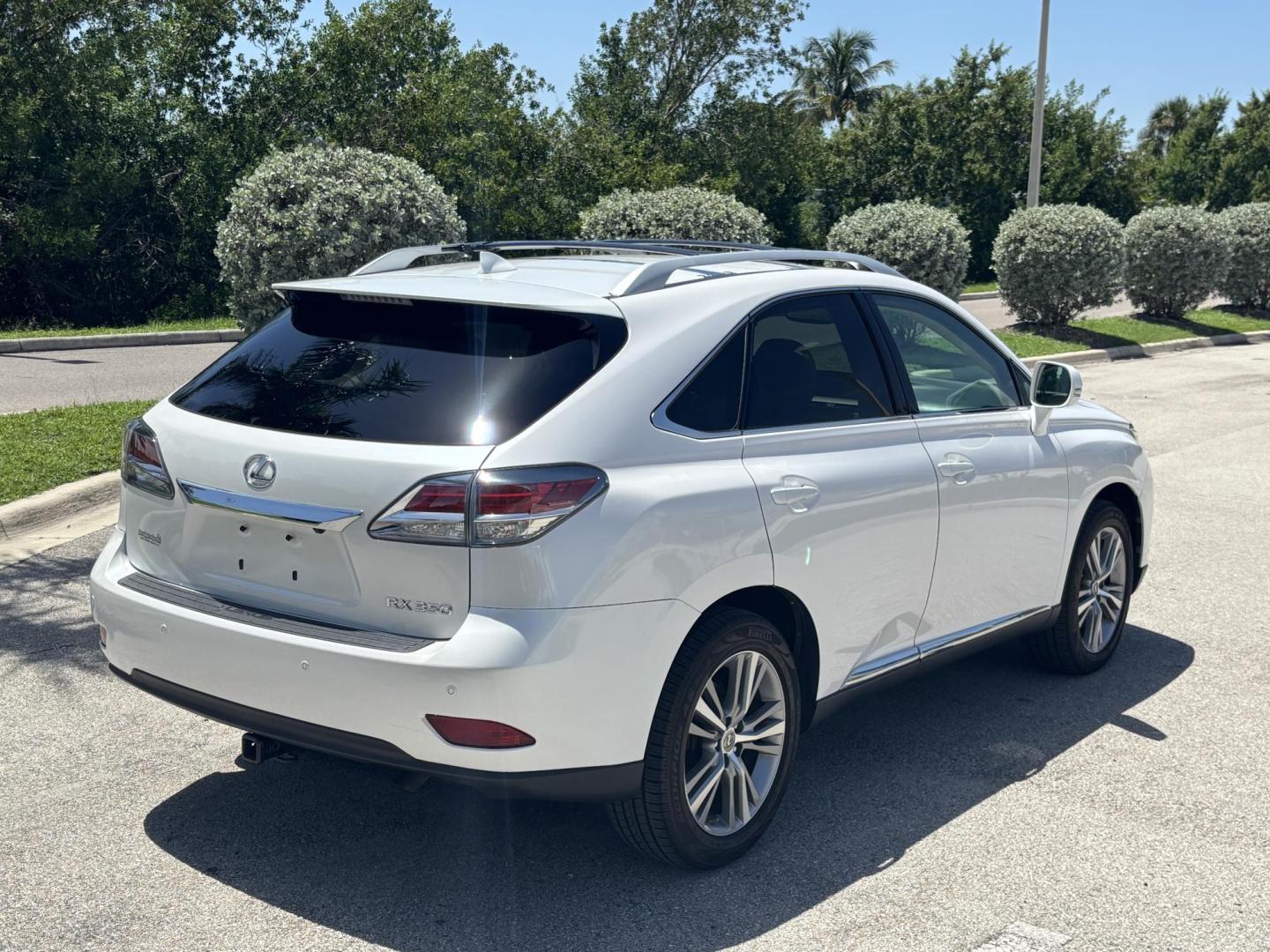 2015 WHITE /TAN Lexus RX 350 AWD (2T2BK1BA5FC) with an 3.5L V6 DOHC 24V engine, 6-Speed Automatic transmission, located at 11170 Summerlin Square Dr., Fort Myers Beach, FL, 33931, (239) 999-7777, 26.493546, -81.941628 - Carfax 1 Owner - Photo#6