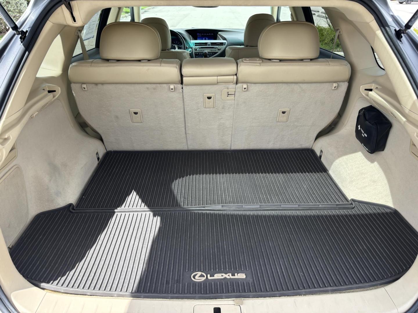 2015 WHITE /TAN Lexus RX 350 AWD (2T2BK1BA5FC) with an 3.5L V6 DOHC 24V engine, 6-Speed Automatic transmission, located at 11170 Summerlin Square Dr., Fort Myers Beach, FL, 33931, (239) 999-7777, 26.493546, -81.941628 - Carfax 1 Owner - Photo#18