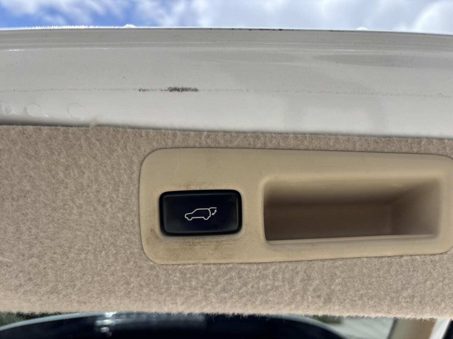2015 WHITE /TAN Lexus RX 350 AWD (2T2BK1BA5FC) with an 3.5L V6 DOHC 24V engine, 6-Speed Automatic transmission, located at 11170 Summerlin Square Dr., Fort Myers Beach, FL, 33931, (239) 999-7777, 26.493546, -81.941628 - Carfax 1 Owner - Photo#20