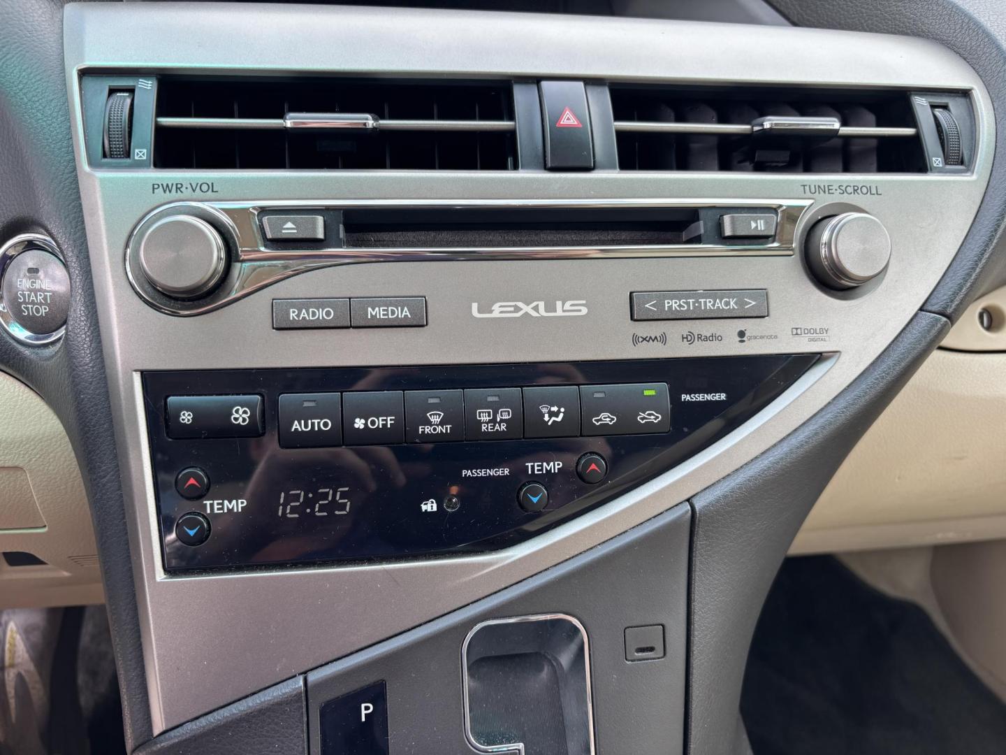 2015 WHITE /TAN Lexus RX 350 AWD (2T2BK1BA5FC) with an 3.5L V6 DOHC 24V engine, 6-Speed Automatic transmission, located at 11170 Summerlin Square Dr., Fort Myers Beach, FL, 33931, (239) 999-7777, 26.493546, -81.941628 - Carfax 1 Owner - Photo#30