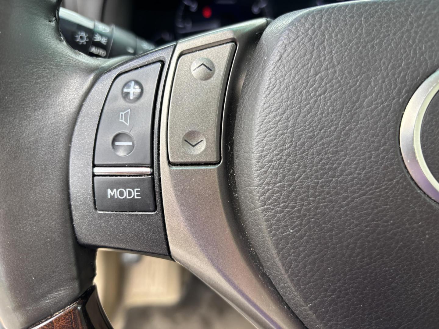 2015 WHITE /TAN Lexus RX 350 AWD (2T2BK1BA5FC) with an 3.5L V6 DOHC 24V engine, 6-Speed Automatic transmission, located at 11170 Summerlin Square Dr., Fort Myers Beach, FL, 33931, (239) 999-7777, 26.493546, -81.941628 - Carfax 1 Owner - Photo#24