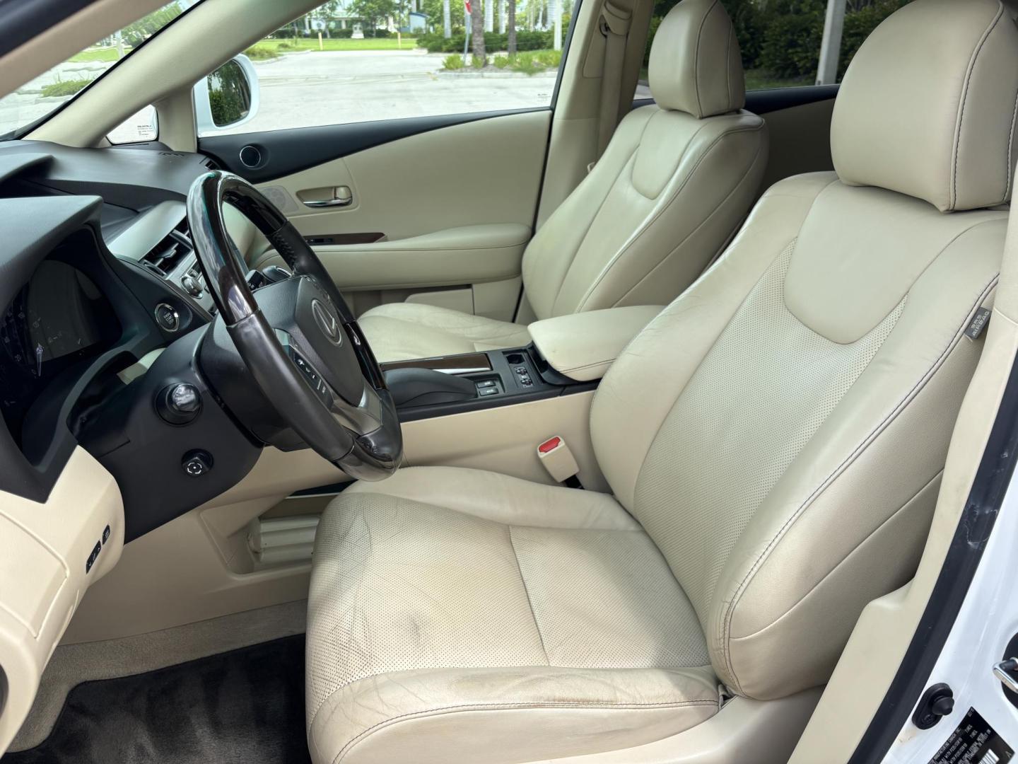 2015 WHITE /TAN Lexus RX 350 AWD (2T2BK1BA5FC) with an 3.5L V6 DOHC 24V engine, 6-Speed Automatic transmission, located at 11170 Summerlin Square Dr., Fort Myers Beach, FL, 33931, (239) 999-7777, 26.493546, -81.941628 - Carfax 1 Owner - Photo#9