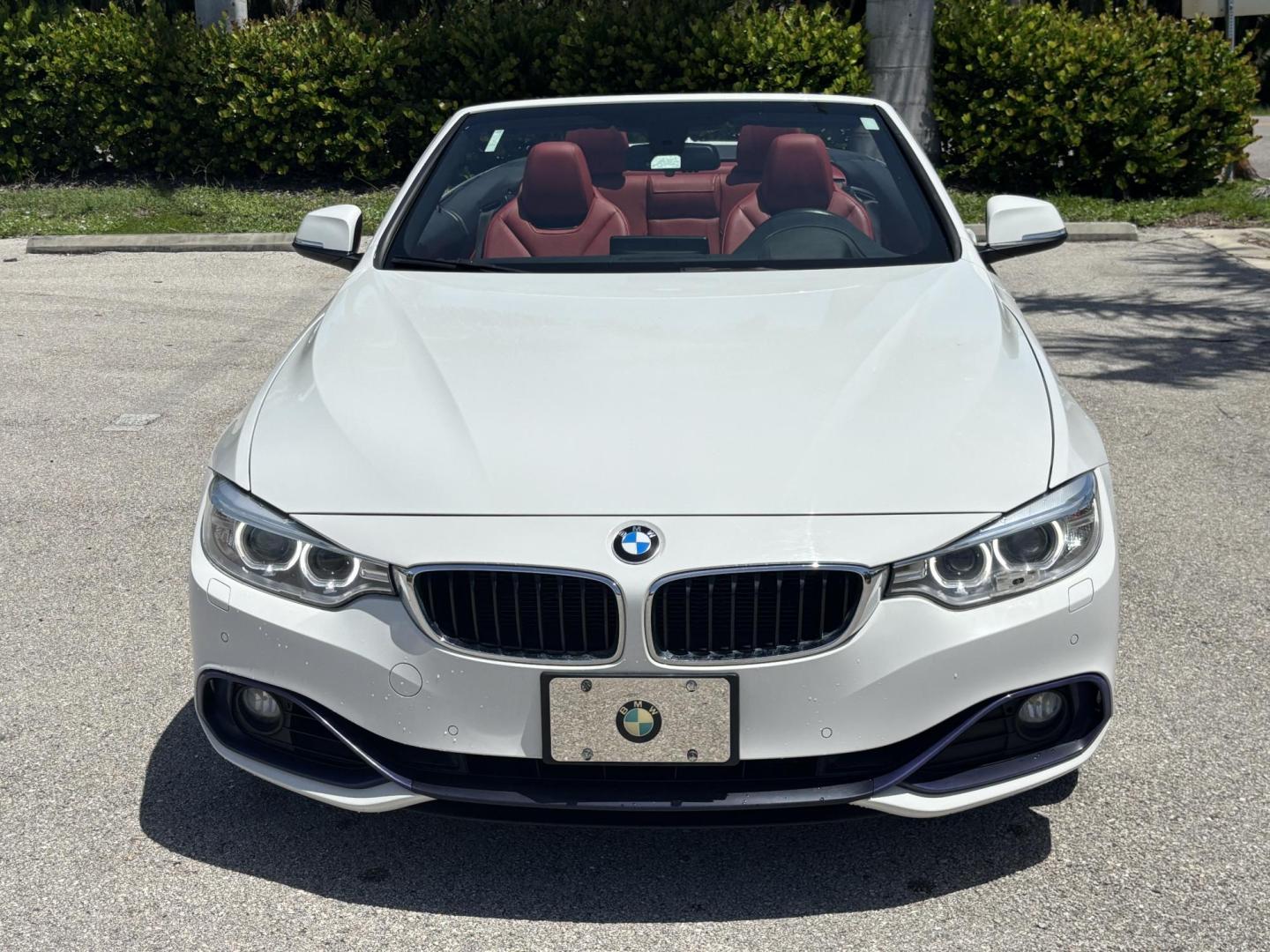 2016 WHITE /RED BMW 4-Series 435i xDrive convertible (WBA3T7C52G5) with an 3.0L V6 DOHC 24V engine, 8A transmission, located at 11170 Summerlin Square Dr., Fort Myers Beach, FL, 33931, (239) 999-7777, 26.493546, -81.941628 - Photo#1
