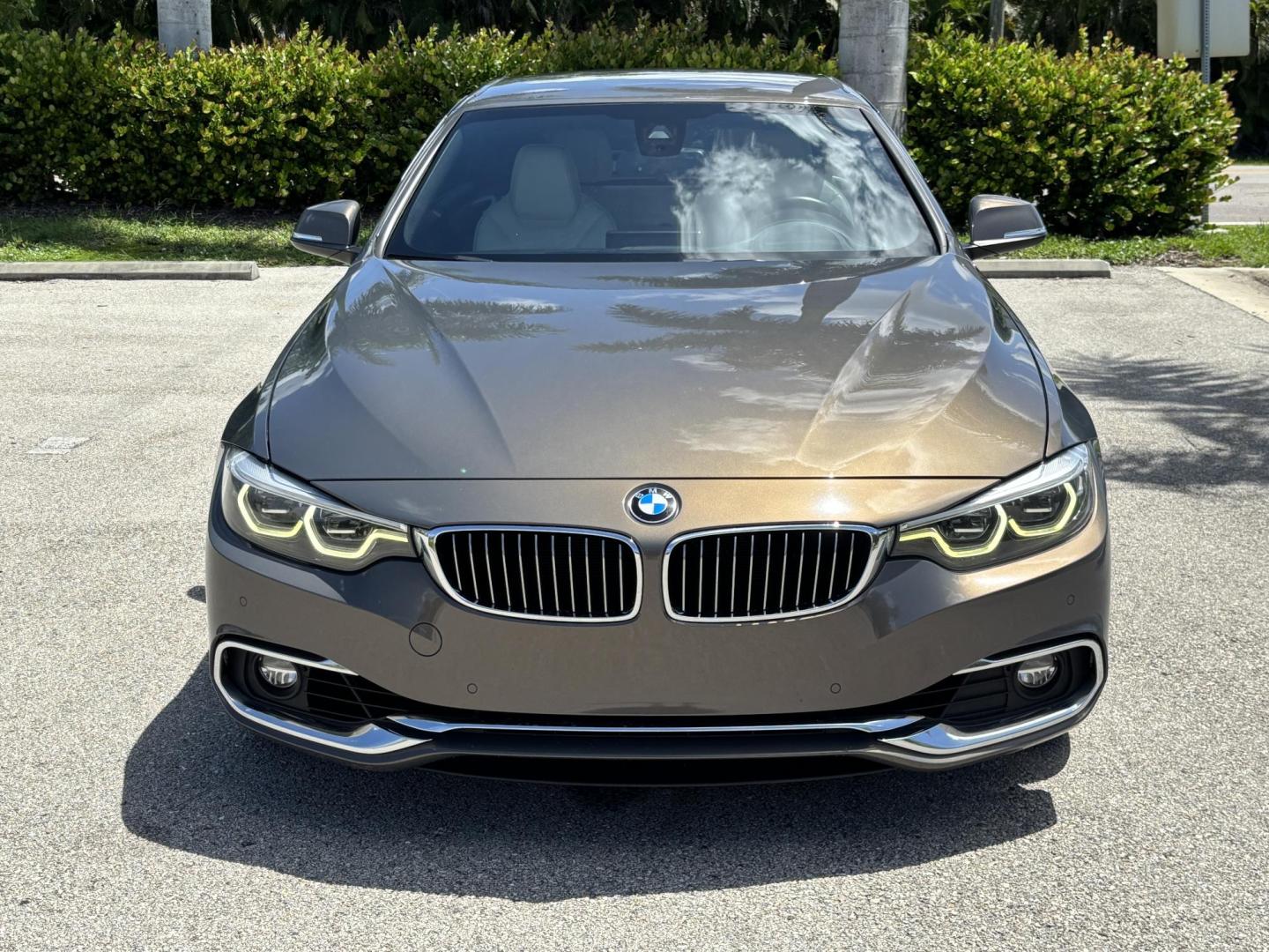 2018 GRAY /WHITE BMW 4-Series 440i convertible (WBA4Z5C51JE) with an 3.0L V6 DOHC 24V engine, 8A transmission, located at 11170 Summerlin Square Dr., Fort Myers Beach, FL, 33931, (239) 999-7777, 26.493546, -81.941628 - Photo#6