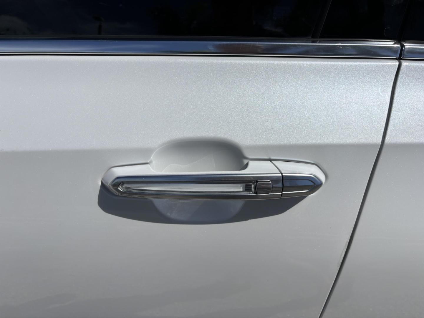 2020 WHITE /TAN Cadillac XT4 Premium Luxury (1GYFZCR44LF) with an 2.0L L4 DOHC 16V engine, 9A transmission, located at 11170 Summerlin Square Dr., Fort Myers Beach, FL, 33931, (239) 999-7777, 26.493546, -81.941628 - Photo#34