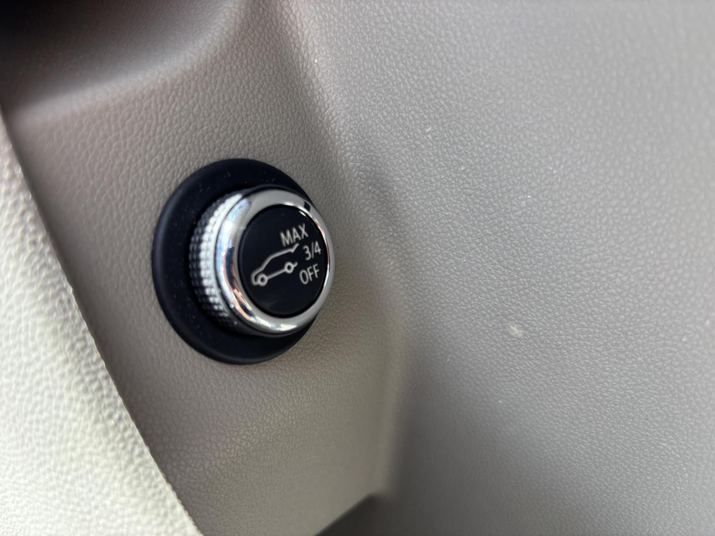2020 WHITE /TAN Cadillac XT4 Premium Luxury (1GYFZCR44LF) with an 2.0L L4 DOHC 16V engine, 9A transmission, located at 11170 Summerlin Square Dr., Fort Myers Beach, FL, 33931, (239) 999-7777, 26.493546, -81.941628 - Photo#30