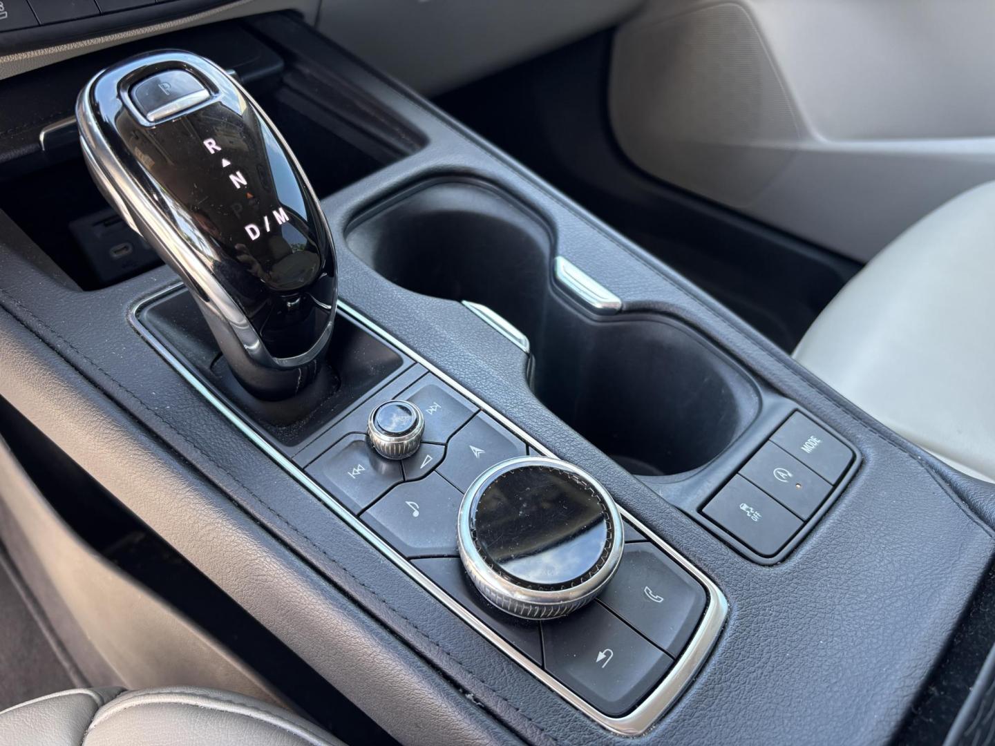 2020 WHITE /TAN Cadillac XT4 Premium Luxury (1GYFZCR44LF) with an 2.0L L4 DOHC 16V engine, 9A transmission, located at 11170 Summerlin Square Dr., Fort Myers Beach, FL, 33931, (239) 999-7777, 26.493546, -81.941628 - Photo#26
