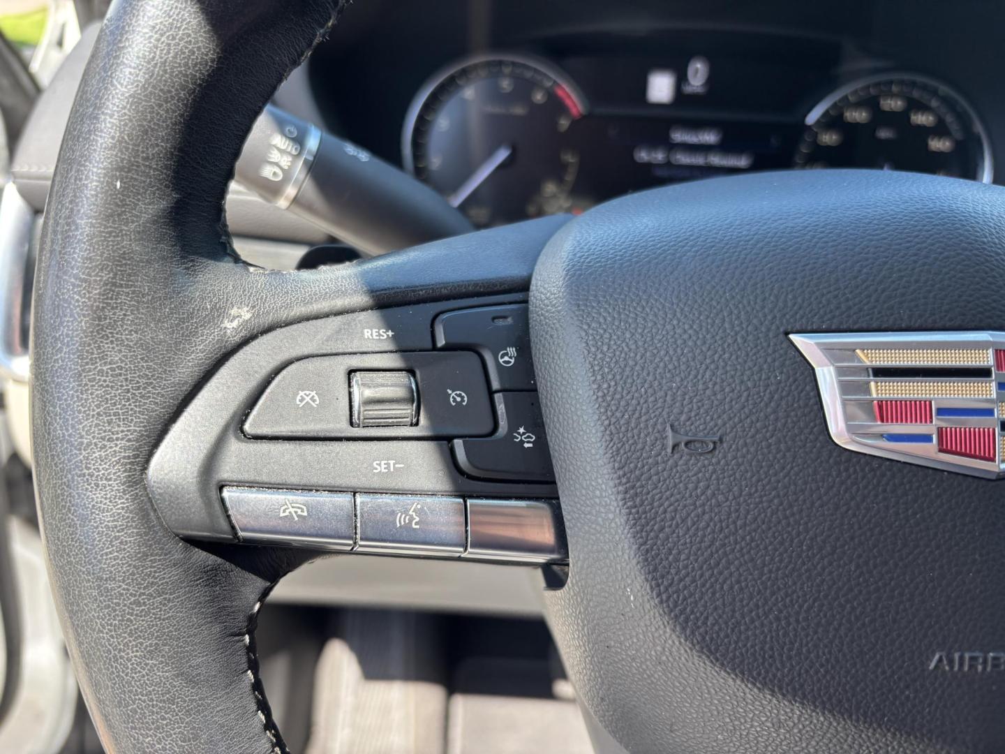 2020 WHITE /TAN Cadillac XT4 Premium Luxury (1GYFZCR44LF) with an 2.0L L4 DOHC 16V engine, 9A transmission, located at 11170 Summerlin Square Dr., Fort Myers Beach, FL, 33931, (239) 999-7777, 26.493546, -81.941628 - Photo#20