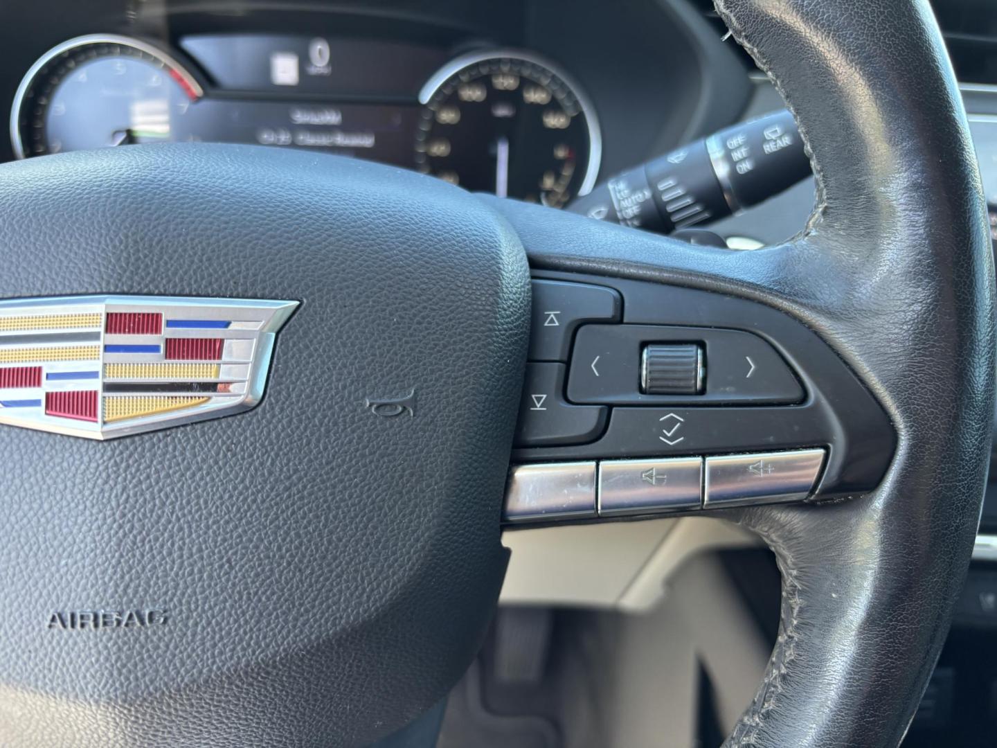 2020 WHITE /TAN Cadillac XT4 Premium Luxury (1GYFZCR44LF) with an 2.0L L4 DOHC 16V engine, 9A transmission, located at 11170 Summerlin Square Dr., Fort Myers Beach, FL, 33931, (239) 999-7777, 26.493546, -81.941628 - Photo#21
