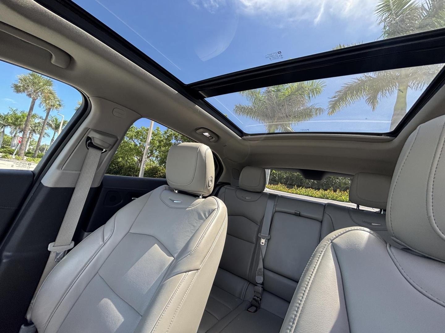 2020 WHITE /TAN Cadillac XT4 Premium Luxury (1GYFZCR44LF) with an 2.0L L4 DOHC 16V engine, 9A transmission, located at 11170 Summerlin Square Dr., Fort Myers Beach, FL, 33931, (239) 999-7777, 26.493546, -81.941628 - Photo#10