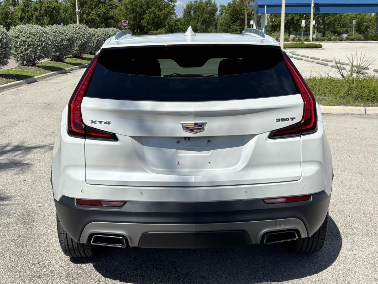 2020 WHITE /TAN Cadillac XT4 Premium Luxury (1GYFZCR44LF) with an 2.0L L4 DOHC 16V engine, 9A transmission, located at 11170 Summerlin Square Dr., Fort Myers Beach, FL, 33931, (239) 999-7777, 26.493546, -81.941628 - Photo#5