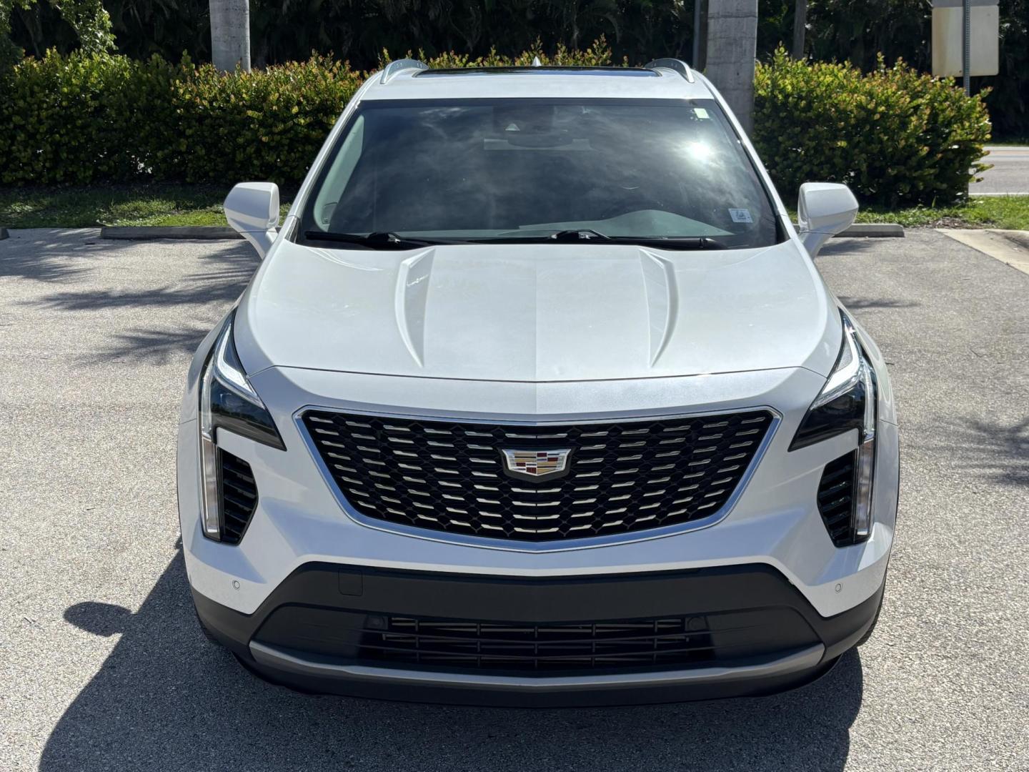2020 WHITE /TAN Cadillac XT4 Premium Luxury (1GYFZCR44LF) with an 2.0L L4 DOHC 16V engine, 9A transmission, located at 11170 Summerlin Square Dr., Fort Myers Beach, FL, 33931, (239) 999-7777, 26.493546, -81.941628 - Photo#1
