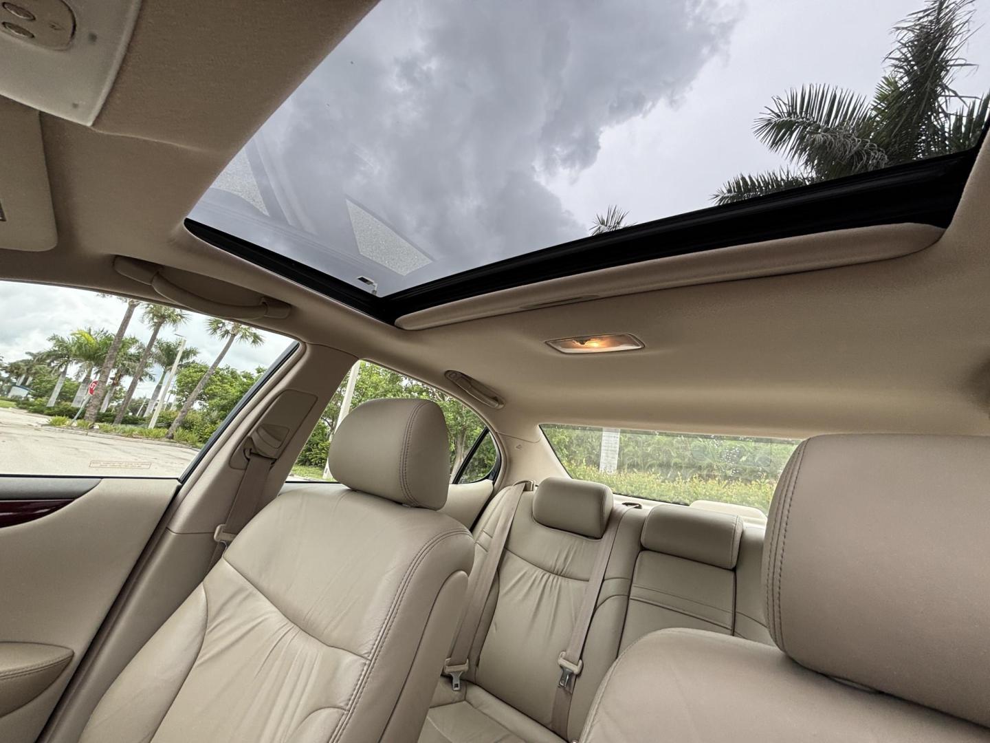 2004 GOLD /TAN Lexus ES 330 Sedan (JTHBA30G440) with an 3.3L V6 DOHC 24V engine, 5-Speed Automatic Overdrive transmission, located at 11170 Summerlin Square Dr., Fort Myers Beach, FL, 33931, (239) 999-7777, 26.493546, -81.941628 - Branded Title We have financing available and we accept trades! Fill out a credit application on our website or come by today! If you have any questions, give us a call at (239) 999 - 7777 or visit our website at firstautocredit.com. 11170 Summerlin Square Dr, Fort Myers Beach, FL 33931 - Photo#15