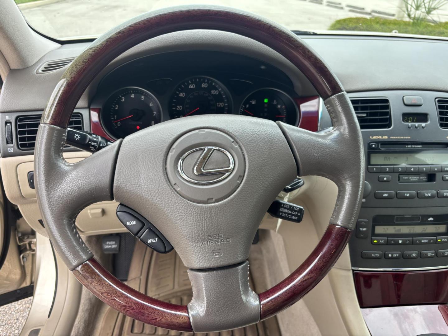 2004 GOLD /TAN Lexus ES 330 Sedan (JTHBA30G440) with an 3.3L V6 DOHC 24V engine, 5-Speed Automatic Overdrive transmission, located at 11170 Summerlin Square Dr., Fort Myers Beach, FL, 33931, (239) 999-7777, 26.493546, -81.941628 - Branded Title We have financing available and we accept trades! Fill out a credit application on our website or come by today! If you have any questions, give us a call at (239) 999 - 7777 or visit our website at firstautocredit.com. 11170 Summerlin Square Dr, Fort Myers Beach, FL 33931 - Photo#20