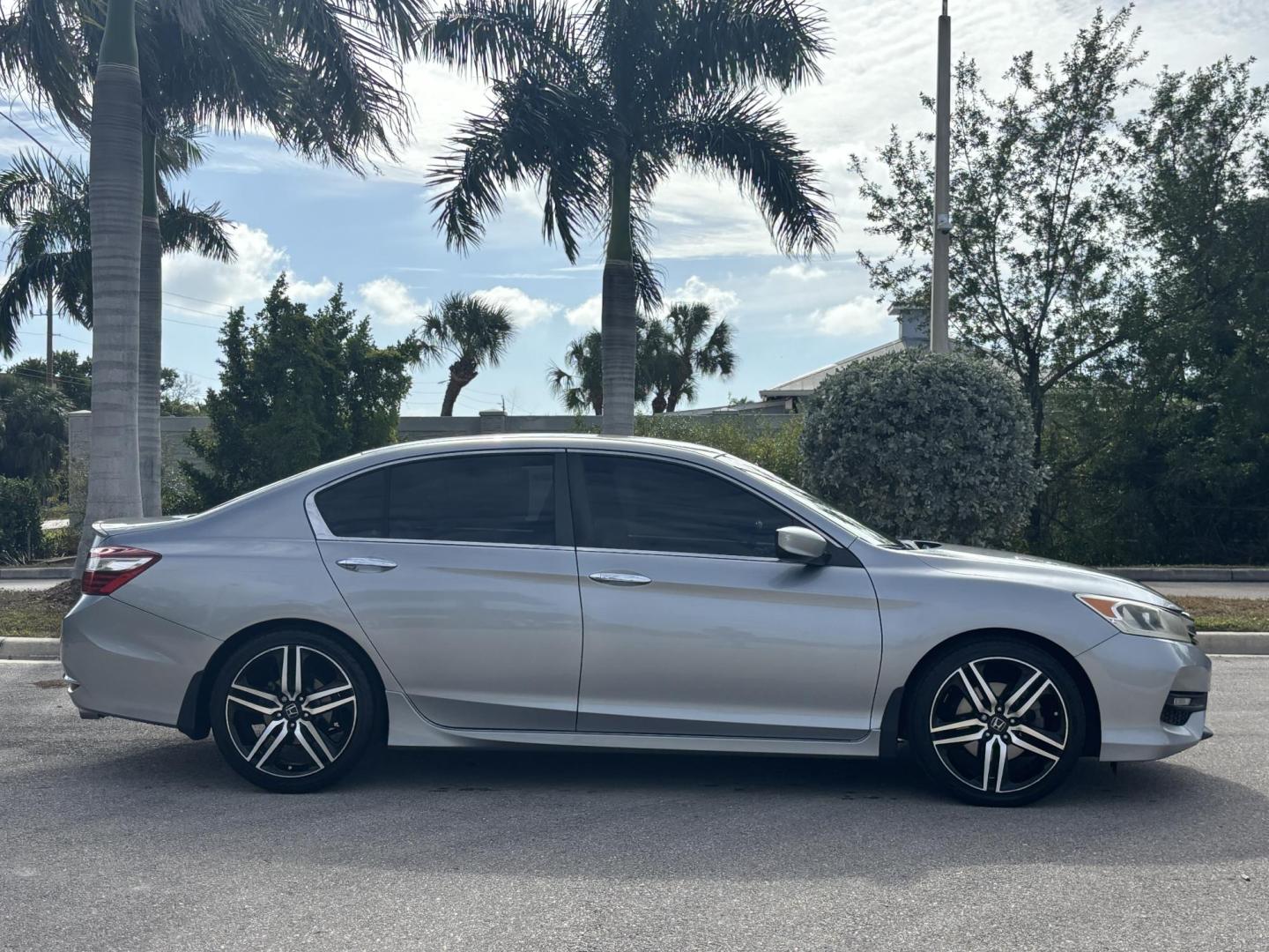 2017 SILVER /BLACK Honda Accord Sport Special Edition CVT (1HGCR2F10HA) with an 2.4L L4 DOHC 16V engine, CVT transmission, located at 11170 Summerlin Square Dr., Fort Myers Beach, FL, 33931, (239) 999-7777, 26.493546, -81.941628 - Photo#1