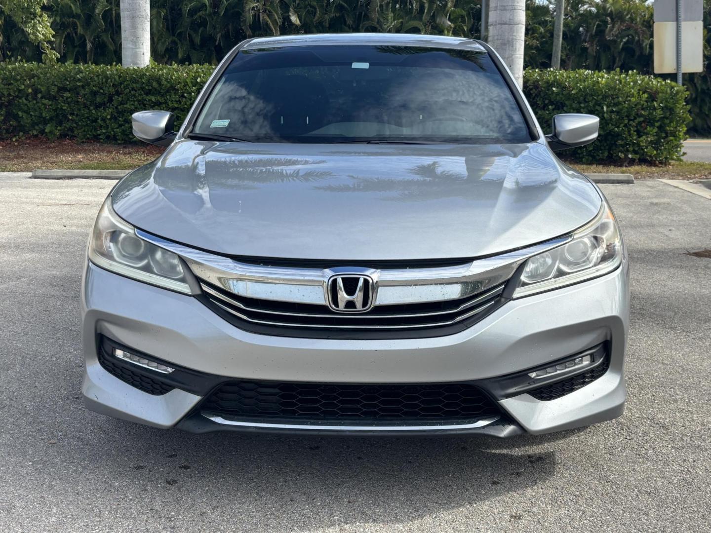 2017 SILVER /BLACK Honda Accord Sport Special Edition CVT (1HGCR2F10HA) with an 2.4L L4 DOHC 16V engine, CVT transmission, located at 11170 Summerlin Square Dr., Fort Myers Beach, FL, 33931, (239) 999-7777, 26.493546, -81.941628 - Photo#7