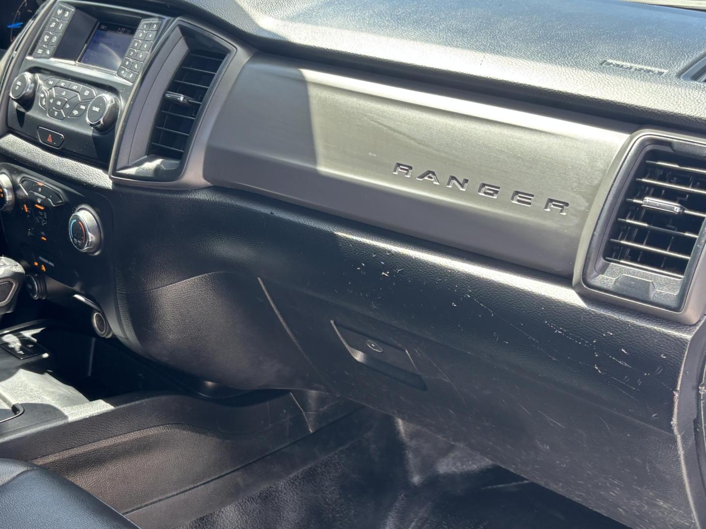 2020 WHITE /CHARCOAL Ford Ranger XL SuperCab 2WD (1FTER1EH9LL) with an 2.3L L4 DOHC 16V engine, 10A transmission, located at 11170 Summerlin Square Dr., Fort Myers Beach, FL, 33931, (239) 999-7777, 26.493546, -81.941628 - Carfax 1 Owner Prior Corporate Vehicle - Photo#4