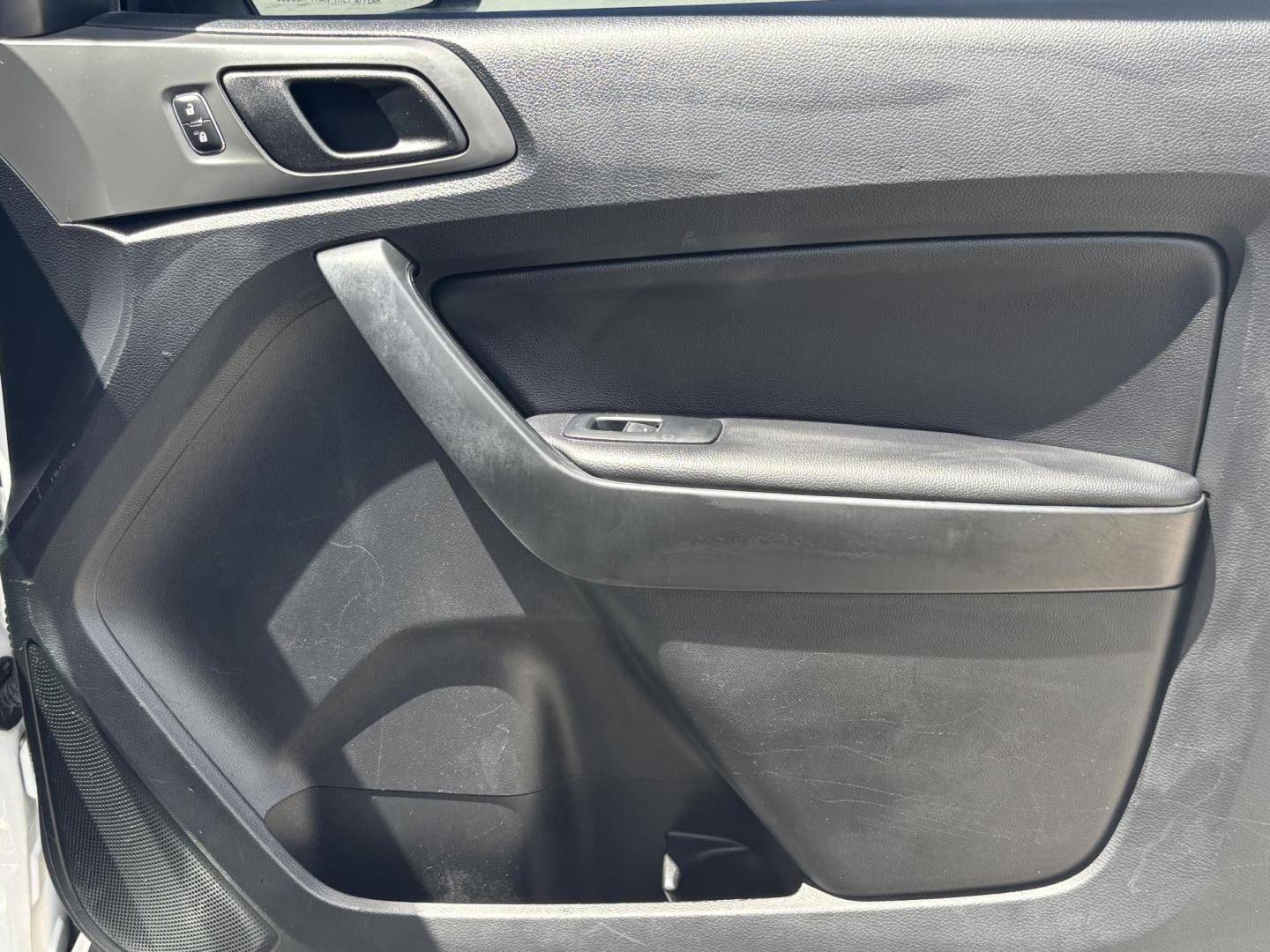 2020 WHITE /CHARCOAL Ford Ranger XL SuperCab 2WD (1FTER1EH9LL) with an 2.3L L4 DOHC 16V engine, 10A transmission, located at 11170 Summerlin Square Dr., Fort Myers Beach, FL, 33931, (239) 999-7777, 26.493546, -81.941628 - Carfax 1 Owner Prior Corporate Vehicle - Photo#38