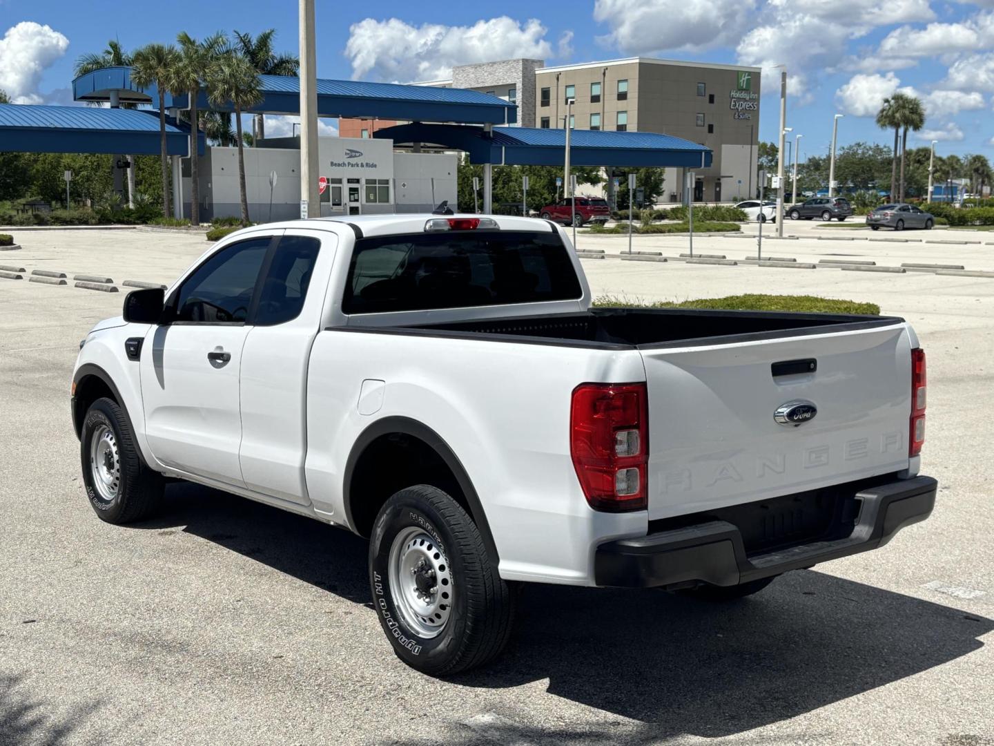2020 WHITE /CHARCOAL Ford Ranger XL SuperCab 2WD (1FTER1EH9LL) with an 2.3L L4 DOHC 16V engine, 10A transmission, located at 11170 Summerlin Square Dr., Fort Myers Beach, FL, 33931, (239) 999-7777, 26.493546, -81.941628 - Carfax 1 Owner Prior Corporate Vehicle - Photo#20