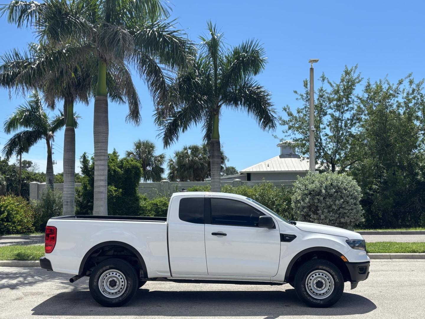 2020 WHITE /CHARCOAL Ford Ranger XL SuperCab 2WD (1FTER1EH9LL) with an 2.3L L4 DOHC 16V engine, 10A transmission, located at 11170 Summerlin Square Dr., Fort Myers Beach, FL, 33931, (239) 999-7777, 26.493546, -81.941628 - Carfax 1 Owner Prior Corporate Vehicle - Photo#19