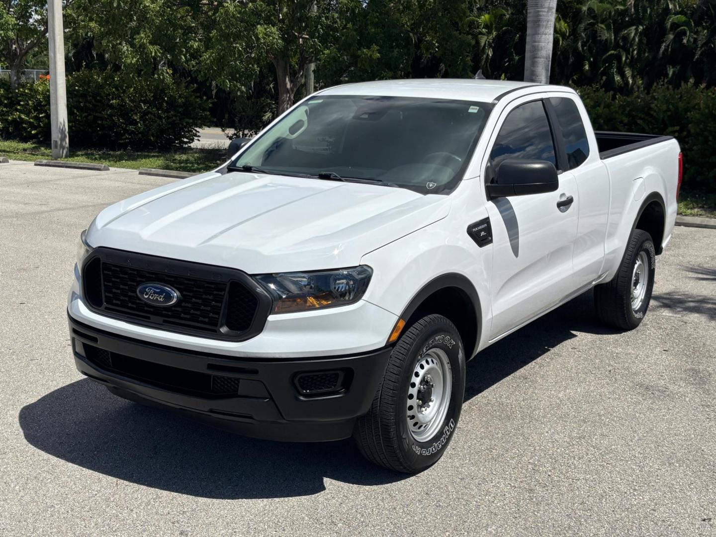 2020 WHITE /CHARCOAL Ford Ranger XL SuperCab 2WD (1FTER1EH9LL) with an 2.3L L4 DOHC 16V engine, 10A transmission, located at 11170 Summerlin Square Dr., Fort Myers Beach, FL, 33931, (239) 999-7777, 26.493546, -81.941628 - Carfax 1 Owner Prior Corporate Vehicle - Photo#0