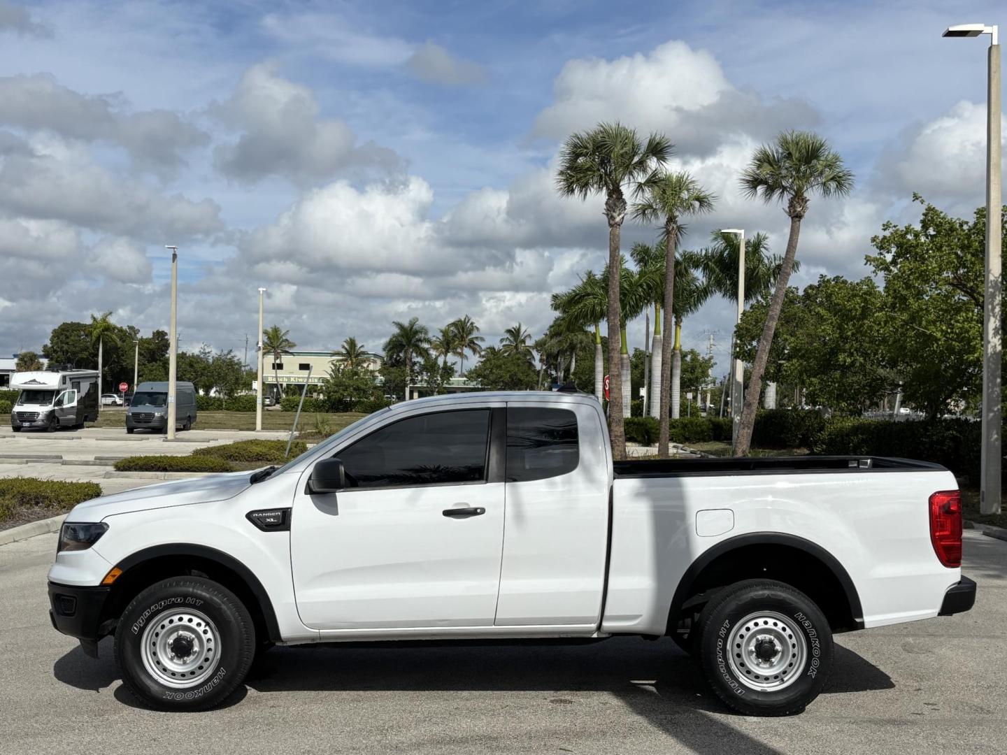 2020 WHITE /CHARCOAL Ford Ranger XL SuperCab 2WD (1FTER1EH9LL) with an 2.3L L4 DOHC 16V engine, 10A transmission, located at 11170 Summerlin Square Dr., Fort Myers Beach, FL, 33931, (239) 999-7777, 26.493546, -81.941628 - Carfax 1 Owner Prior Corporate Vehicle - Photo#8
