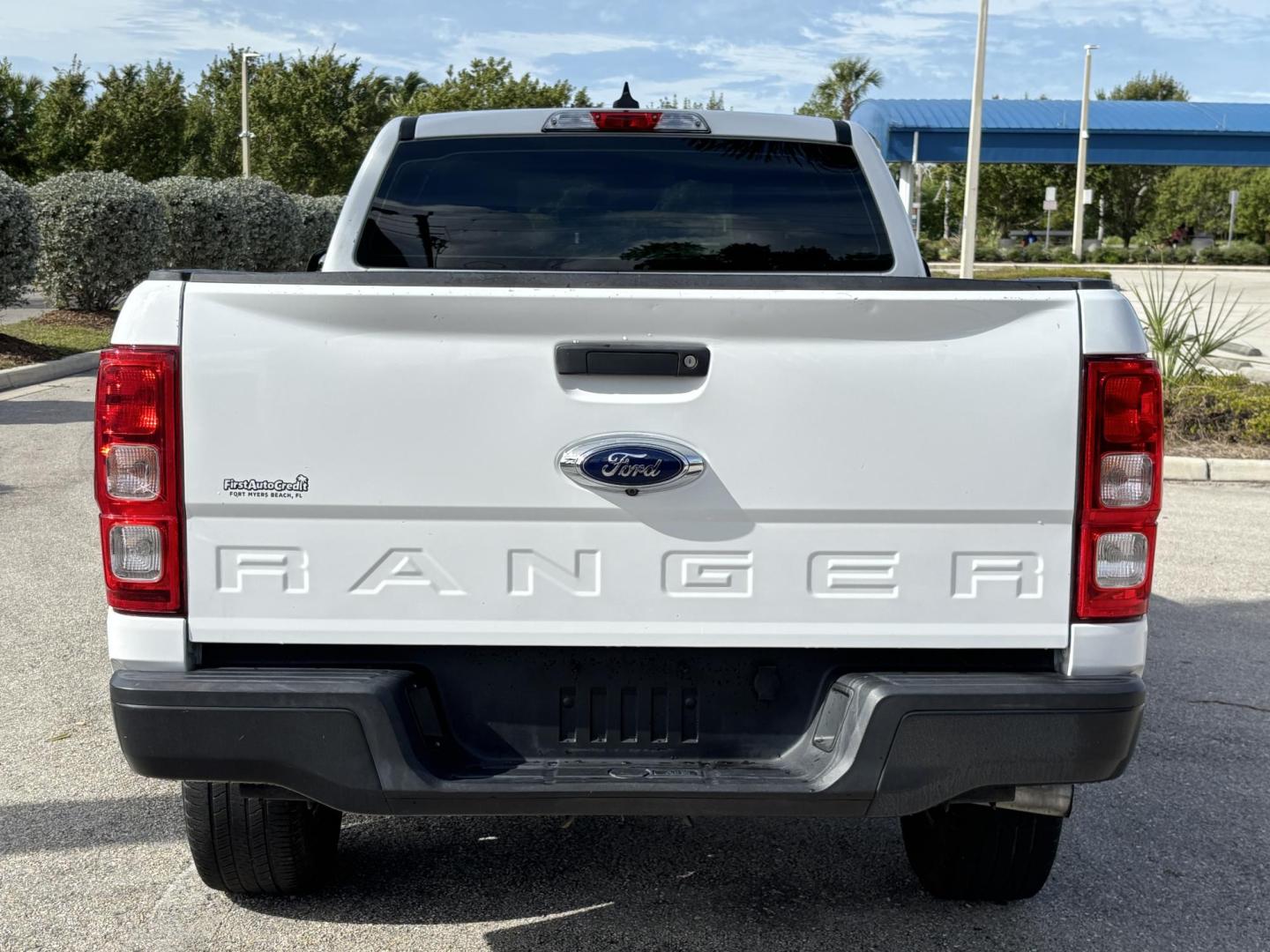 2020 WHITE /CHARCOAL Ford Ranger XL SuperCab 2WD (1FTER1EH9LL) with an 2.3L L4 DOHC 16V engine, 10A transmission, located at 11170 Summerlin Square Dr., Fort Myers Beach, FL, 33931, (239) 999-7777, 26.493546, -81.941628 - Carfax 1 Owner Prior Corporate Vehicle - Photo#6