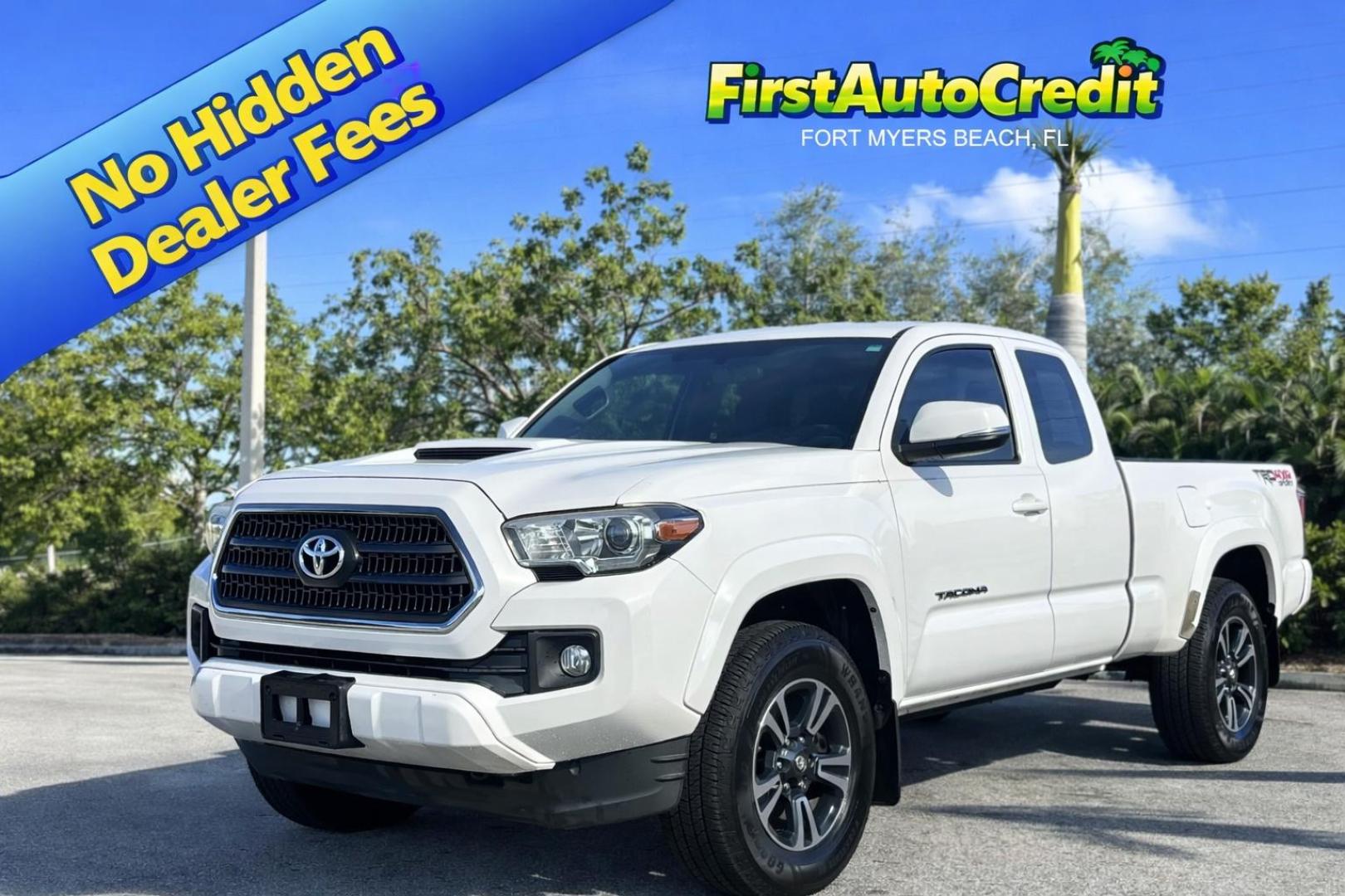 2017 WHITE /BLACK Toyota Tacoma TRD SPORT Access Cab V6 6AT 4WD (5TFSZ5AN8HX) with an 3.5L V6 DOHC 24V engine, 6A transmission, located at 11170 Summerlin Square Dr., Fort Myers Beach, FL, 33931, (239) 999-7777, 26.493546, -81.941628 - 2017 Toyota Tacoma TRD SPORT Carfax 1 Owner 36 Maintenance History - Photo#0