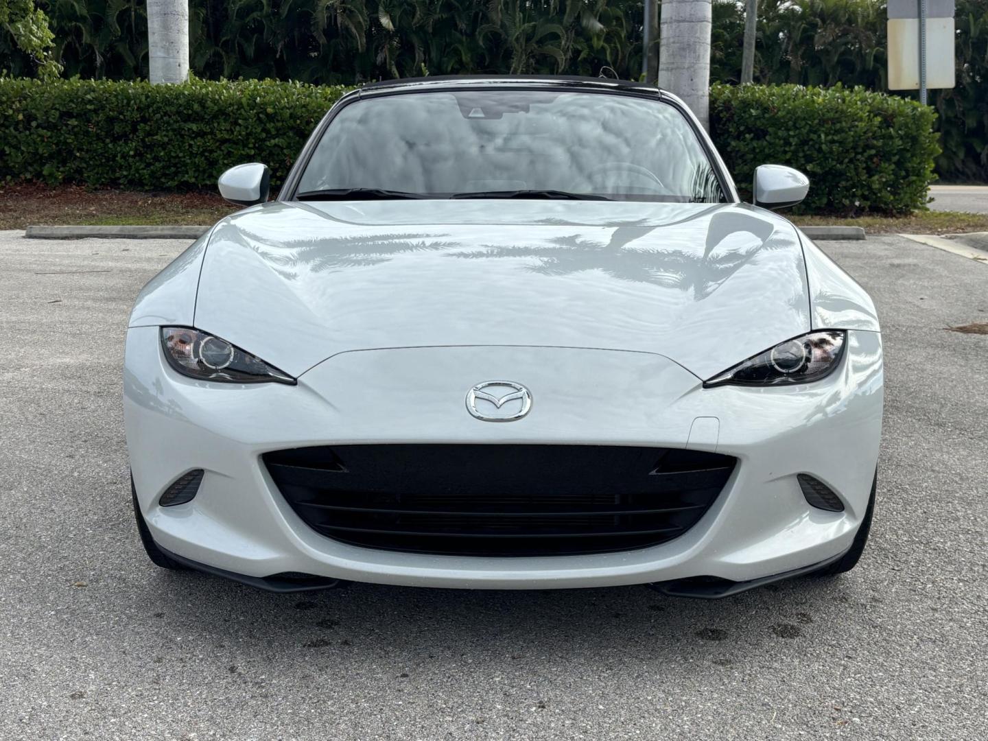 2016 GRAY /BLACK LEATHER Mazda MX-5 Miata Grand Touring 6AT (JM1NDAD74G0) with an 2.0L L4 DOHC 16V engine, 6A transmission, located at 11170 Summerlin Square Dr., Fort Myers Beach, FL, 33931, (239) 999-7777, 26.493546, -81.941628 - Photo#6