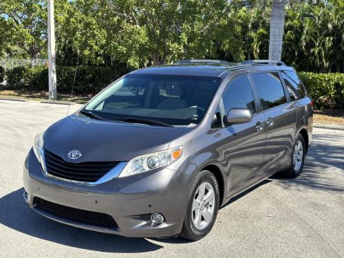 2011 Toyota Sienna LE 8-Pass V6