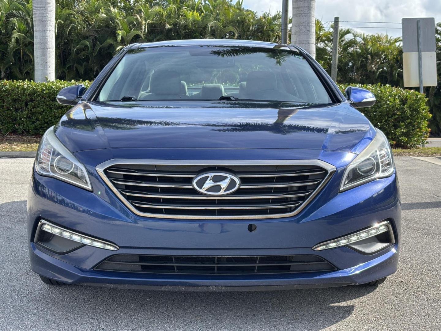 2015 BLUE /LIGHT GRAY LEATHER Hyundai Sonata Sport Limited Sport (5NPE34AF3FH) with an 2.4L L4 DOHC 16V engine, 6-Speed Automatic transmission, located at 11170 Summerlin Square Dr., Fort Myers Beach, FL, 33931, (239) 999-7777, 26.493546, -81.941628 - Photo#2