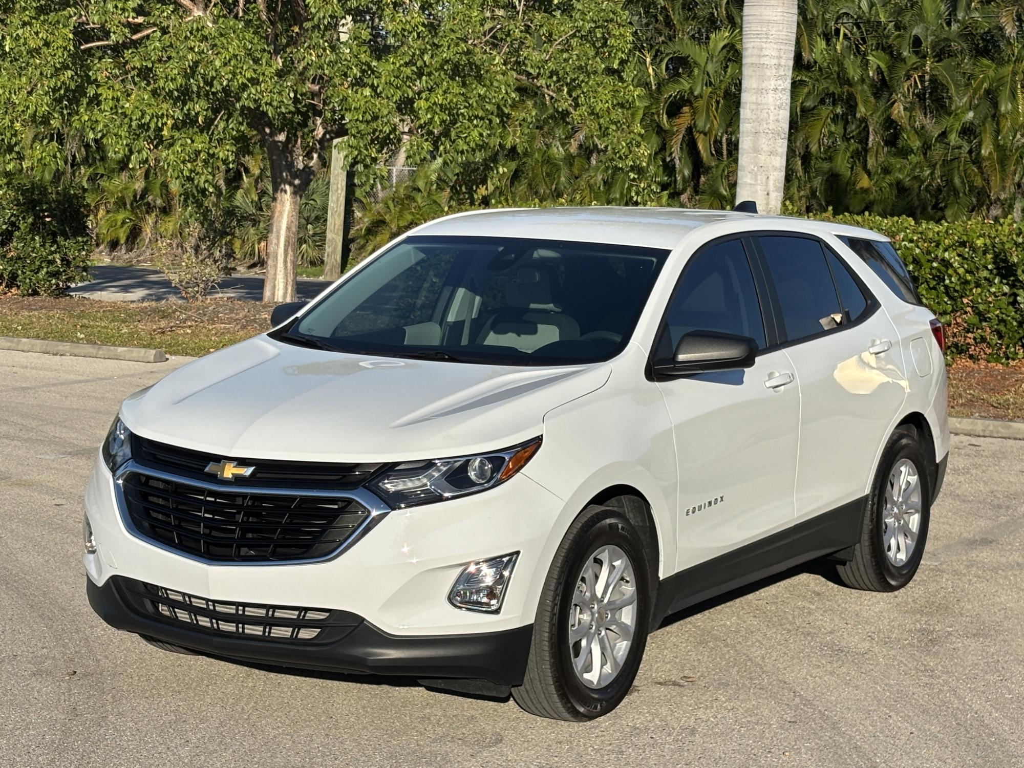 photo of 2020 Chevrolet Equinox LS 2WD