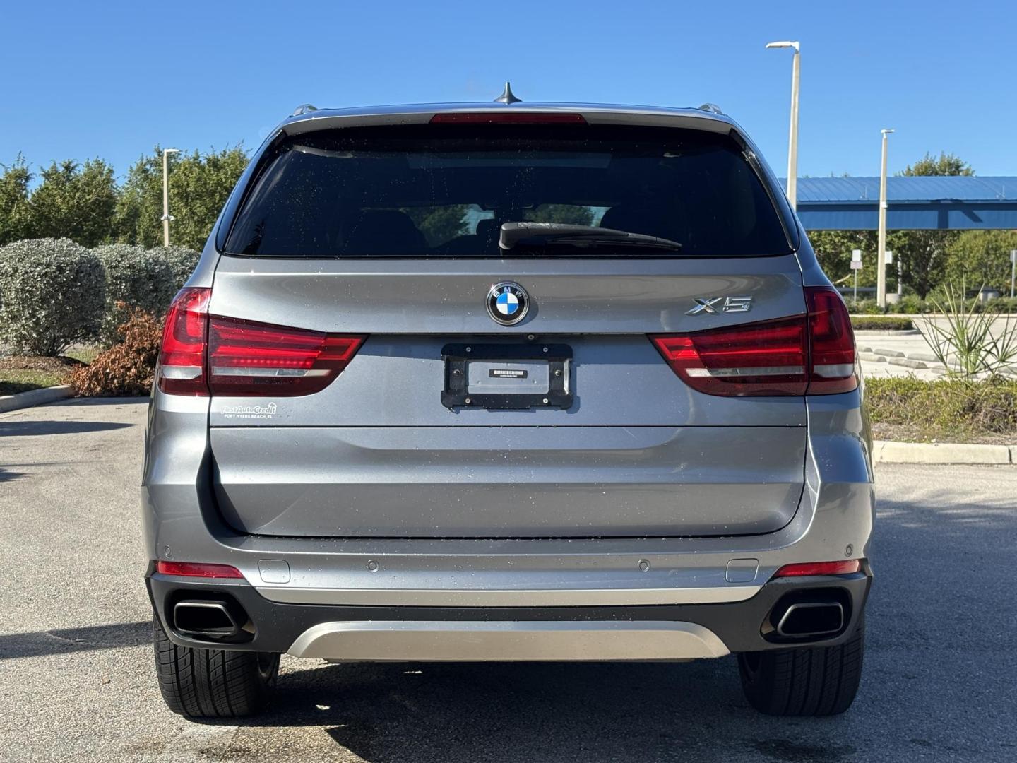 2017 GRAY /BLACK LEATHER BMW X5 xDrive50i (5UXKR6C3XH0) with an 4.8L V8 DOHC 32V engine, 8A transmission, located at 11170 Summerlin Square Dr., Fort Myers Beach, FL, 33931, (239) 999-7777, 26.493546, -81.941628 - Photo#6